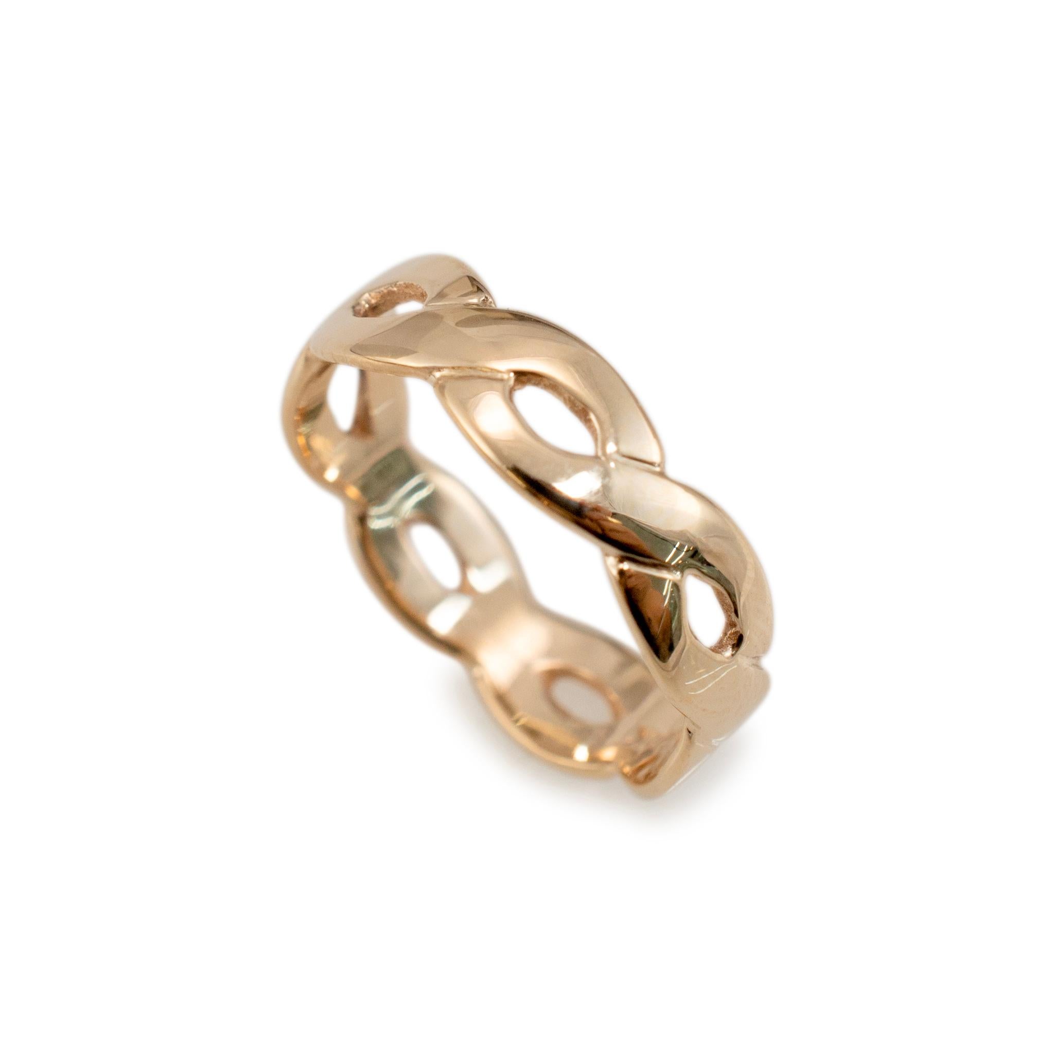 Marke: James Avery 

Geschlecht: Damen 

Metall Typ: 14K Gelbgold 

Ringgröße: 3.50

Breite: 4,65 mm

Gewicht: 1,78 Gramm

Damen 14K Gelbgold verdreht pinky Band mit einem halbrunden Schaft. Das Metall wurde getestet und es wurde festgestellt, dass