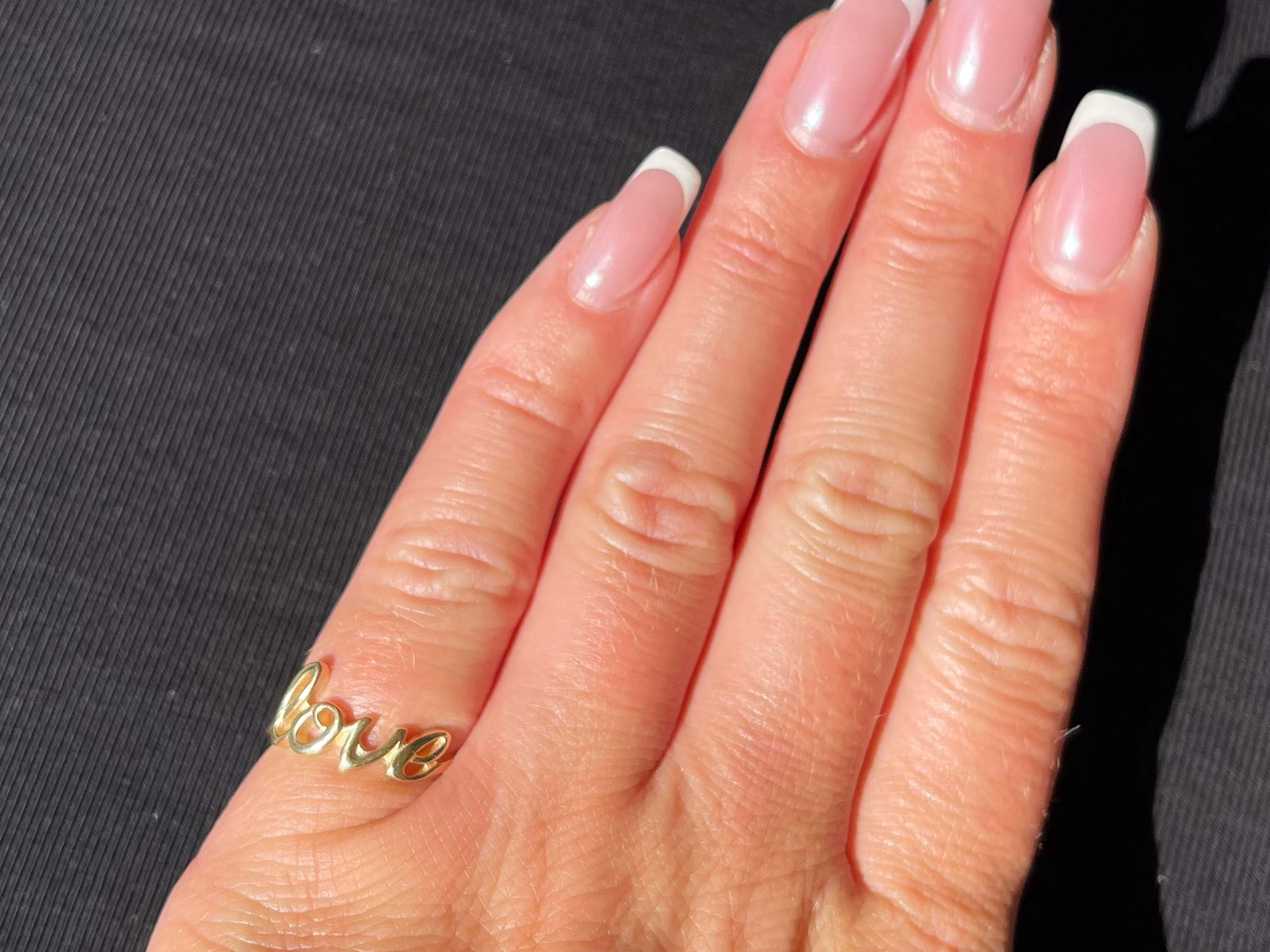 Item Specifications:
​
​Designer: James Avery

Metal: 14K Yellow Gold

Total Weight: 2.2 Grams

Ring Size: 5.5

Condition: Preowned, excellent

Stamped: 