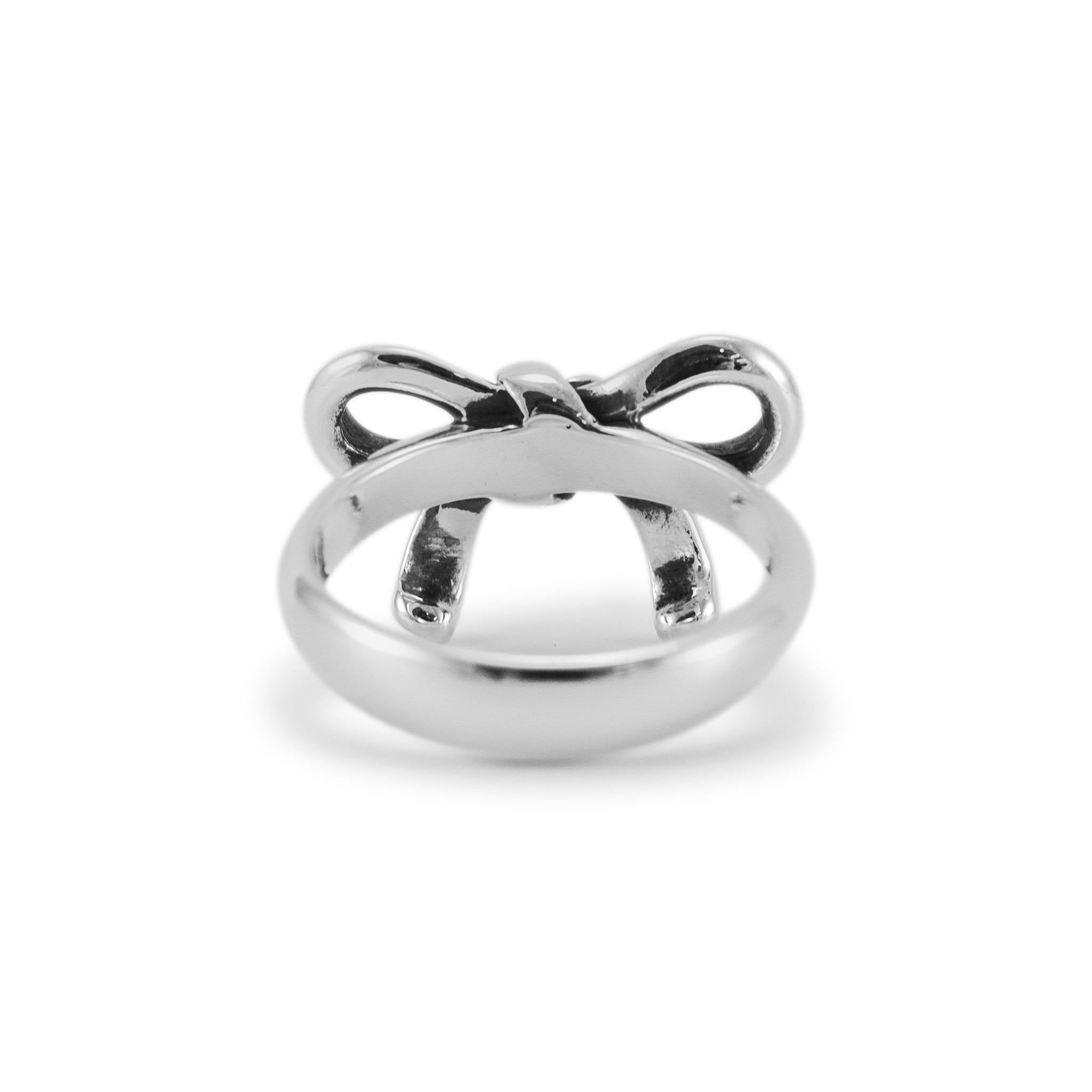 James Avery Retired 925 Sterling Silver Bow Cocktail Ring In Excellent Condition For Sale In Houston, TX