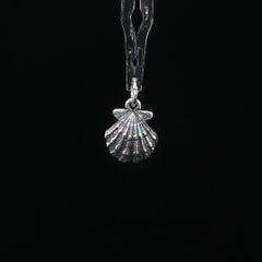 James Avery Retired Lion's Paw Seashell Charm 925 Sterling Silver Shell Pendant