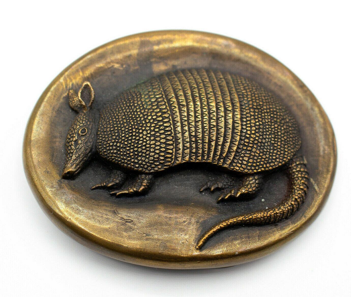 James Avery, boucle de ceinture sculpturale Armadillo à neuf bandes en bronze, État du Texas Pour hommes en vente