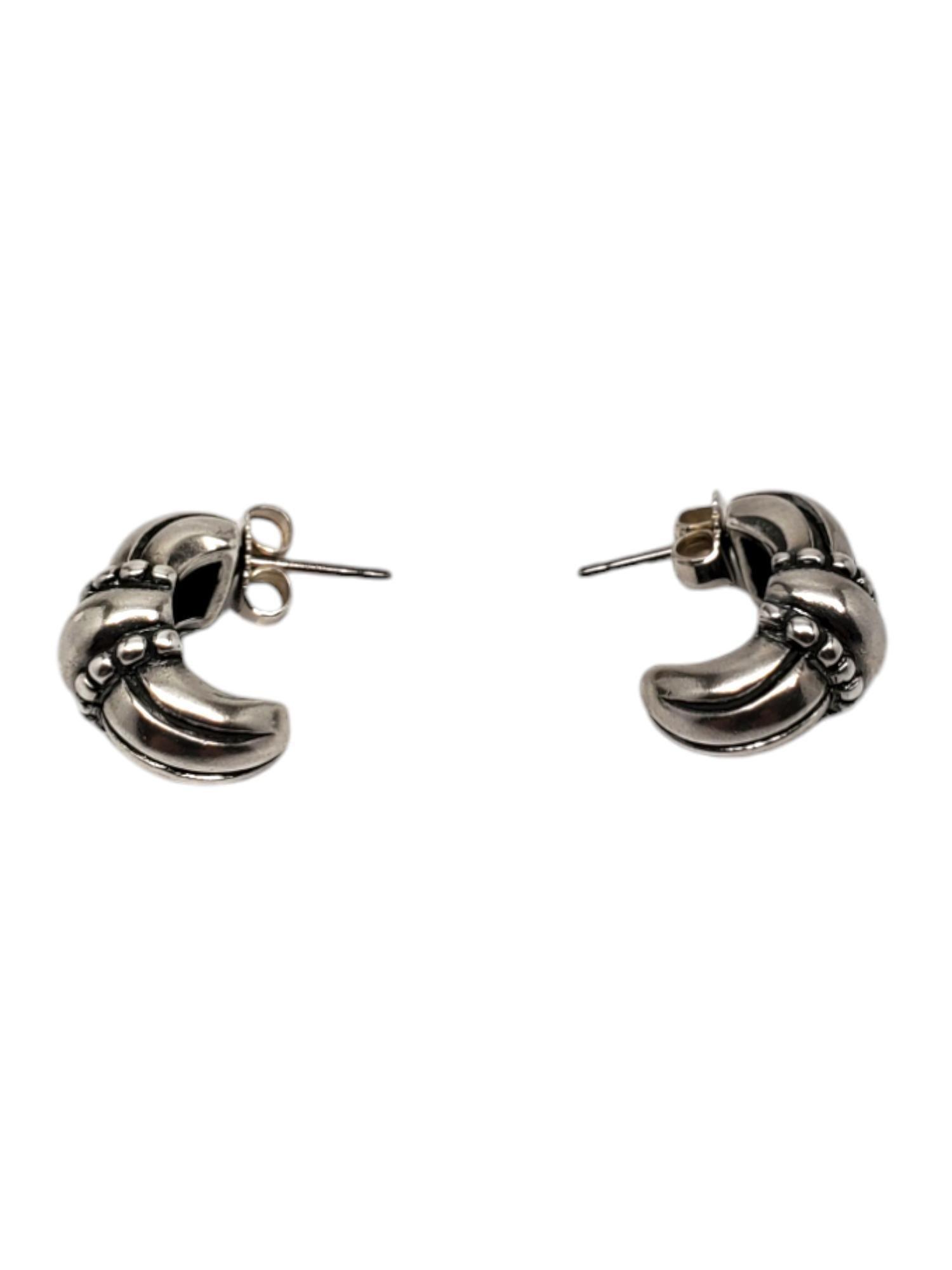 James Avery Sterling Silver Beaded Huggie Hoop Earrings #20523 In Good Condition For Sale In Washington Depot, CT
