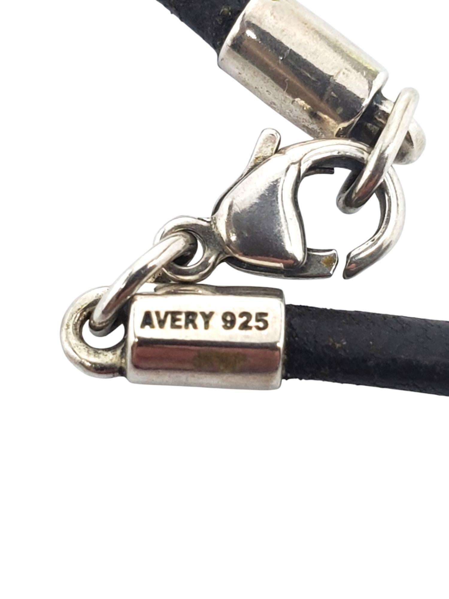 James Avery Sterling Silber Kreuz-Anhänger auf Lederband #21443 im Angebot 2