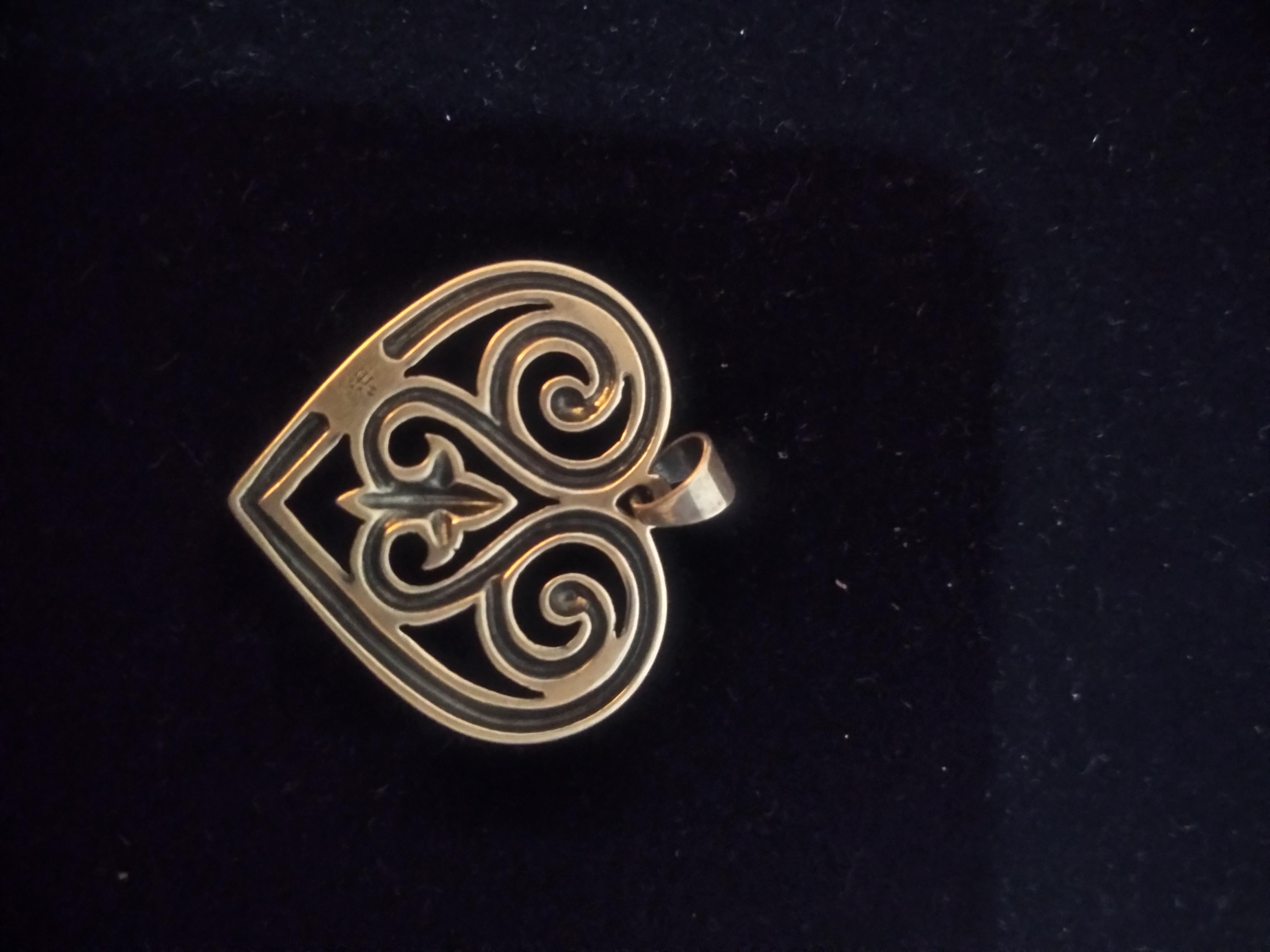 American James Avery Sterling Silver Filligree Heart Pendant