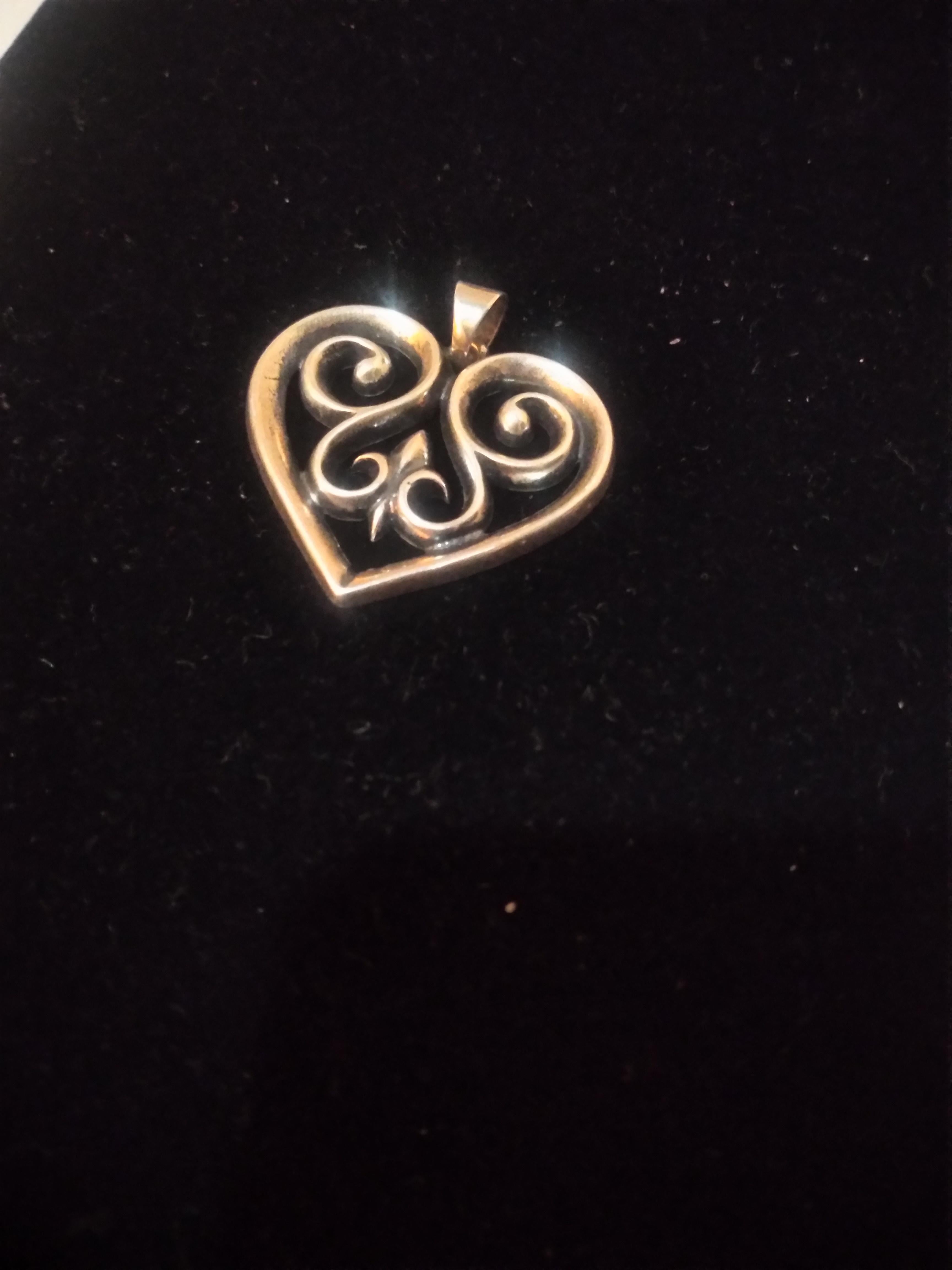 James Avery Sterling Silver Filligree Heart Pendant In Good Condition In Pasadena, TX