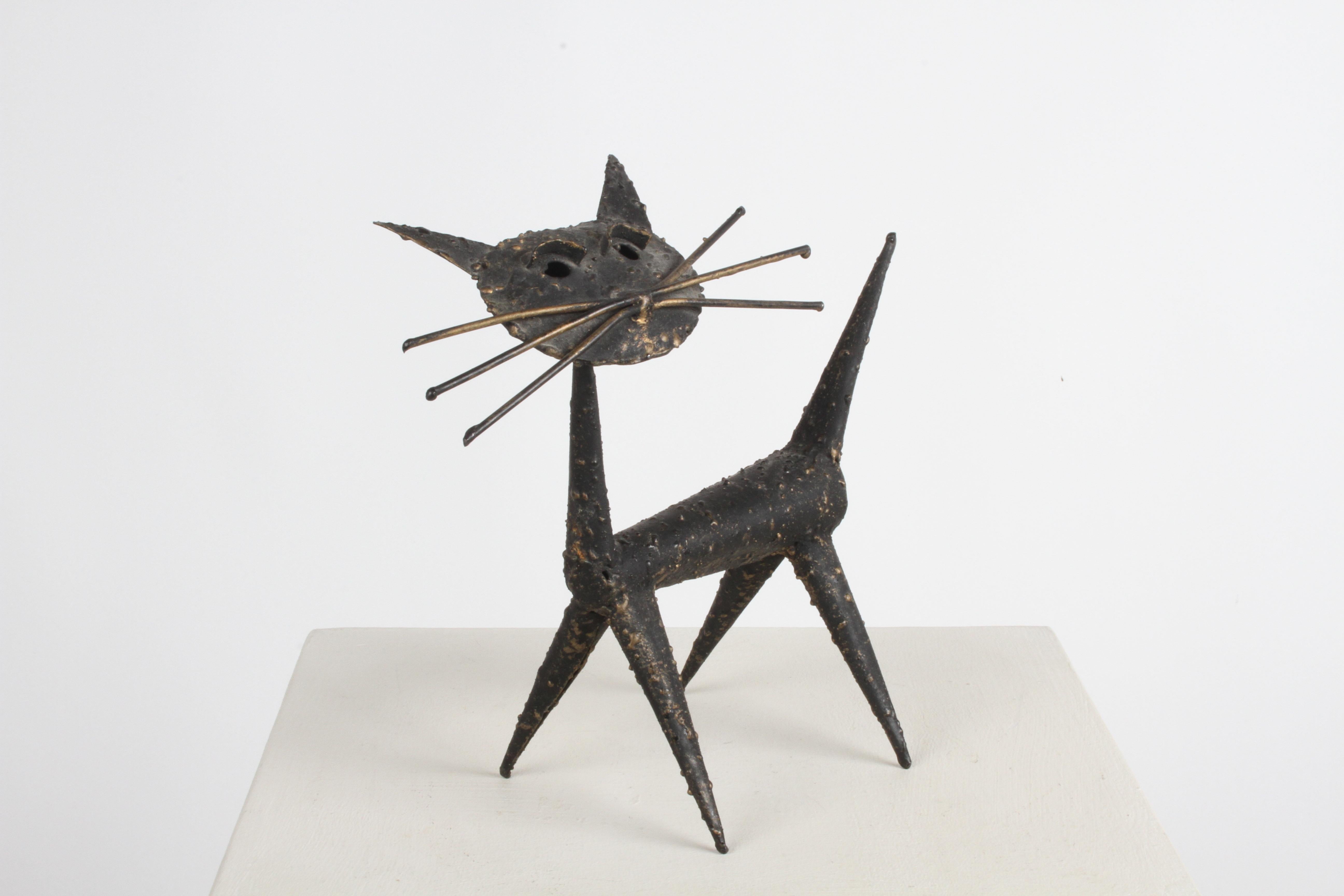 Américain Sculpture de chat brutaliste de style James Bearden des années 1960 en bronze soudé et peint en noir en vente
