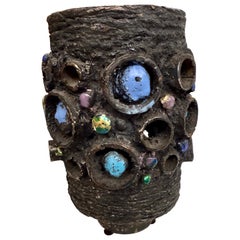 James Bearden Vaso scultura brutalista in acciaio e smalto