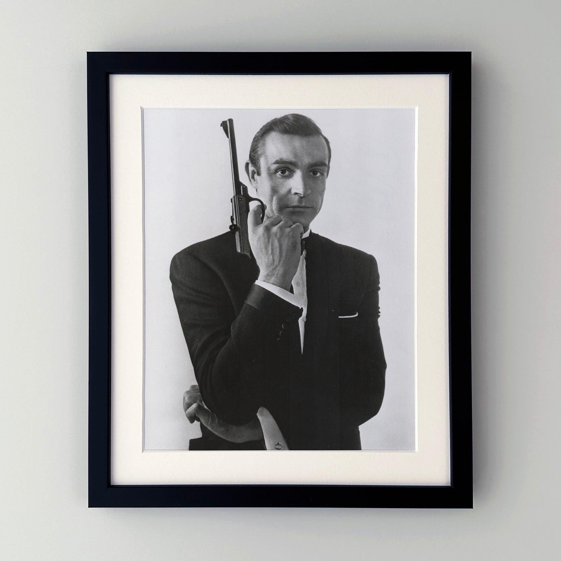 Original 8x10 Zoll Presse-Werbestill für James Bond (1970er Jahre) mit Sean Connery in der Hauptrolle. Nicht datiert, aber wahrscheinlich um 1970.

Werbefotos (Film/Produktion) wurden erstellt, um die Studios bei der Werbung für ihre neuen Filme zu