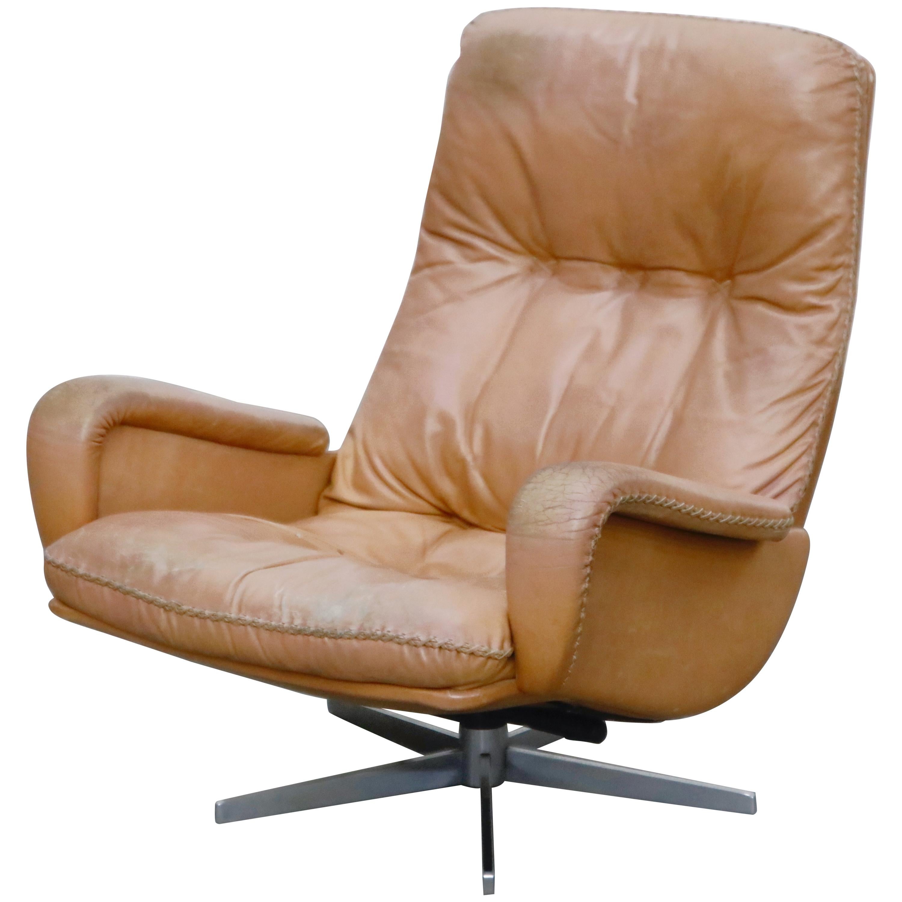 De Sede DS31 Off-White Leather Executive Swivel Lounge Armchair with Tilt, 1970s For Sale at 1stDibs