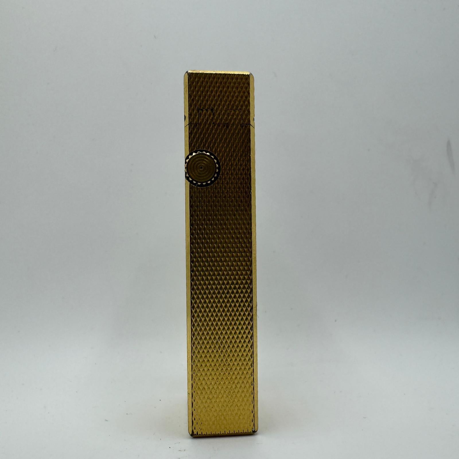 Art Deco James Bond Rare Iconic Vintage and Elegant Dunhill 18K Gold Plated Circa 1980s  For Sale