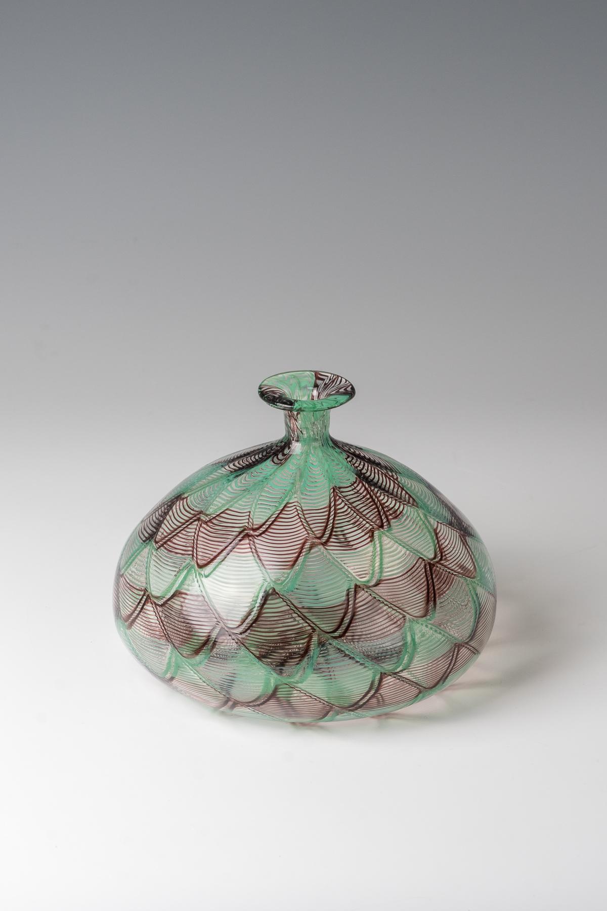 James Carpenter (*1949), 'Venini Zanfirico' vase, 1982
produced by Venini & C., Murano, Italy
15cm x 19.5cm x 19.5 cm 
signed 'venini italia 82'

excellent condition (no chips or cracks or scratches