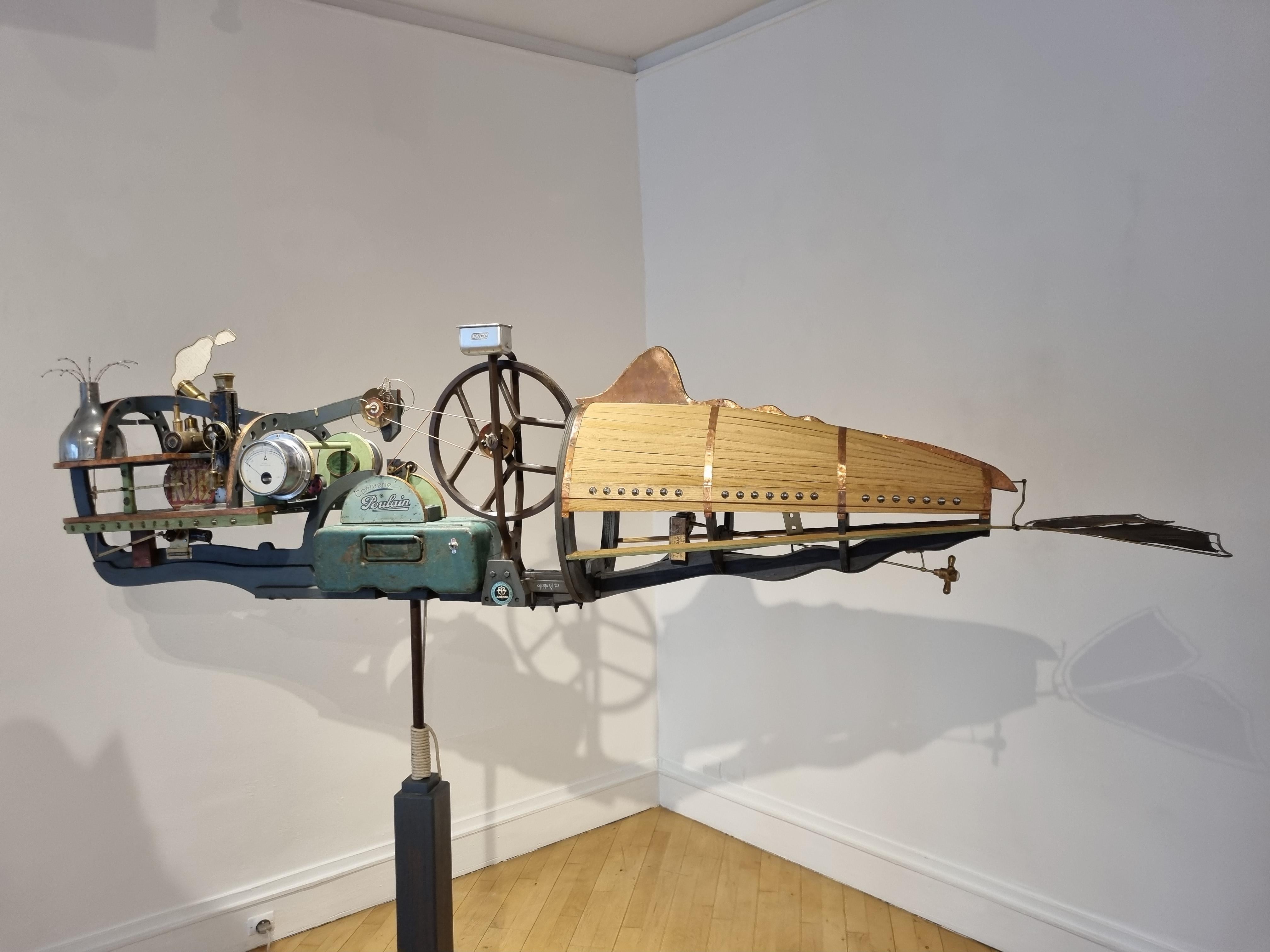 La Baleine du Phare - Sculpture di James Chedburn