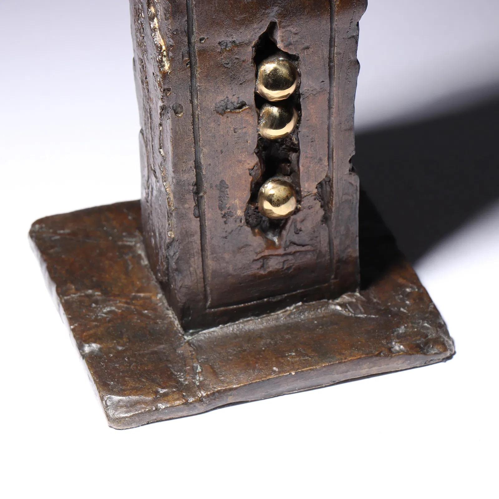 Personnage James Coignard  Bronze Sculpture For Sale 3