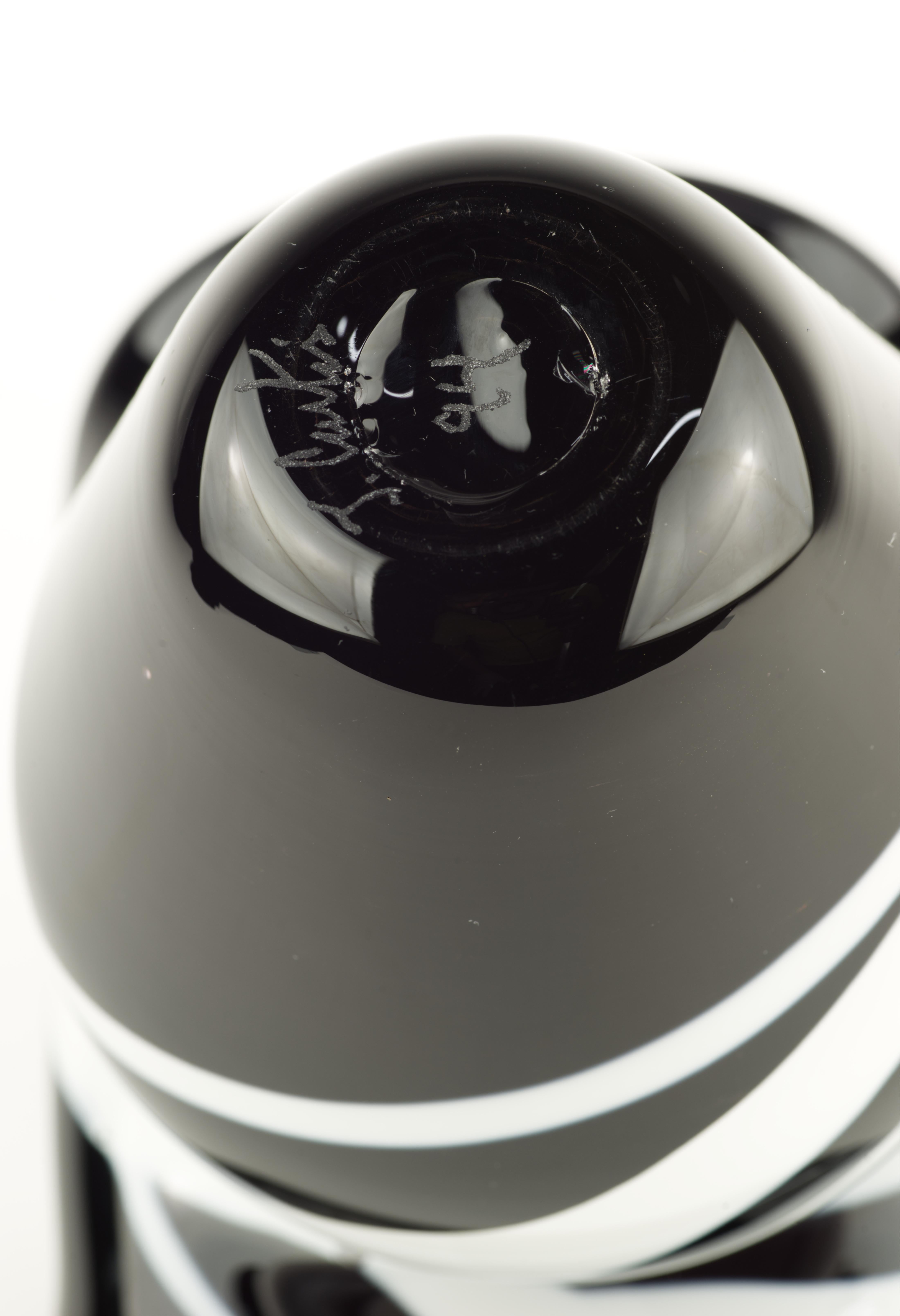 James Curtis Modernist Black and White Vase, Seattle Art Glass 1