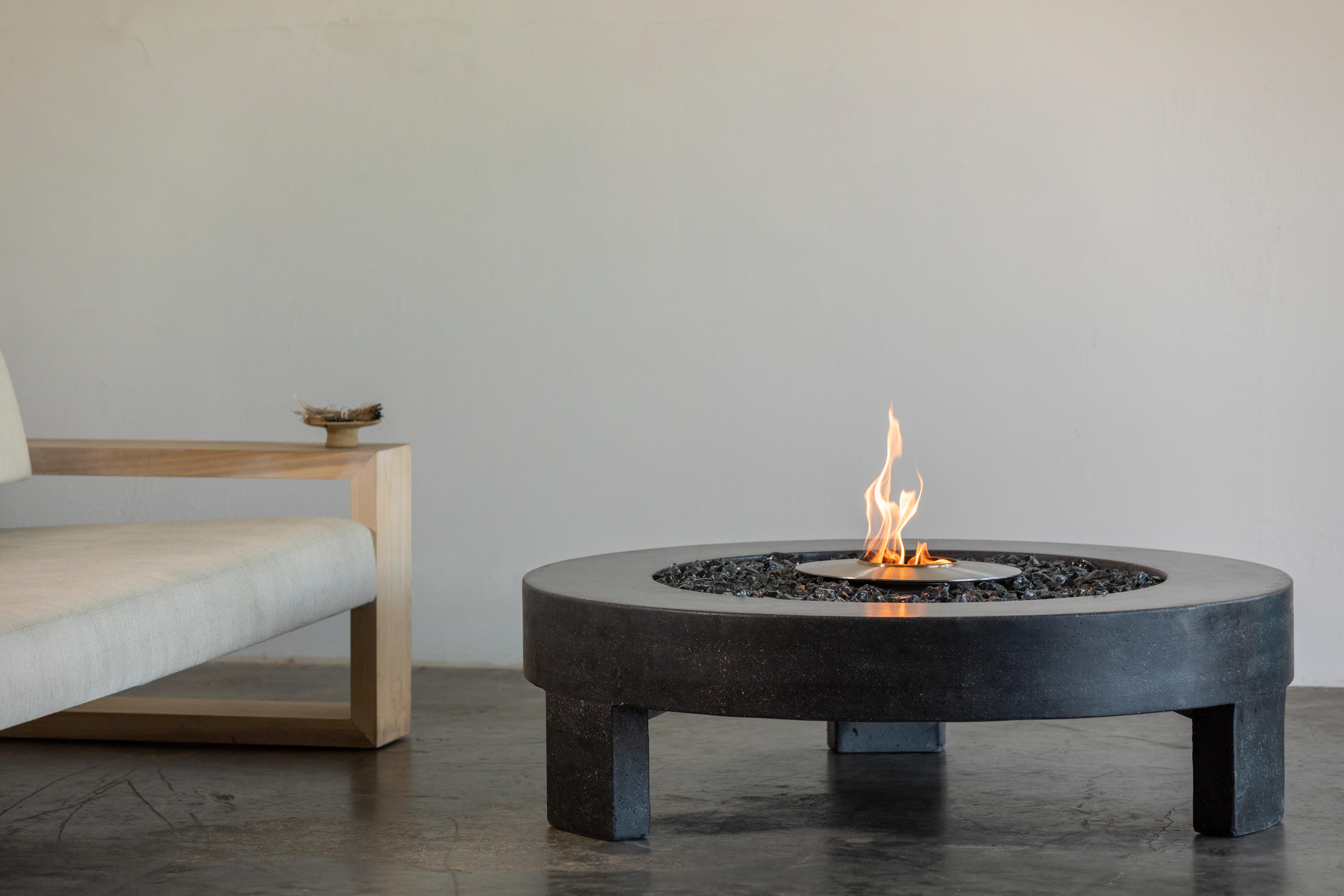 James de Wulf 3-Legged Concrete Fire Table In New Condition For Sale In Los Angeles, CA