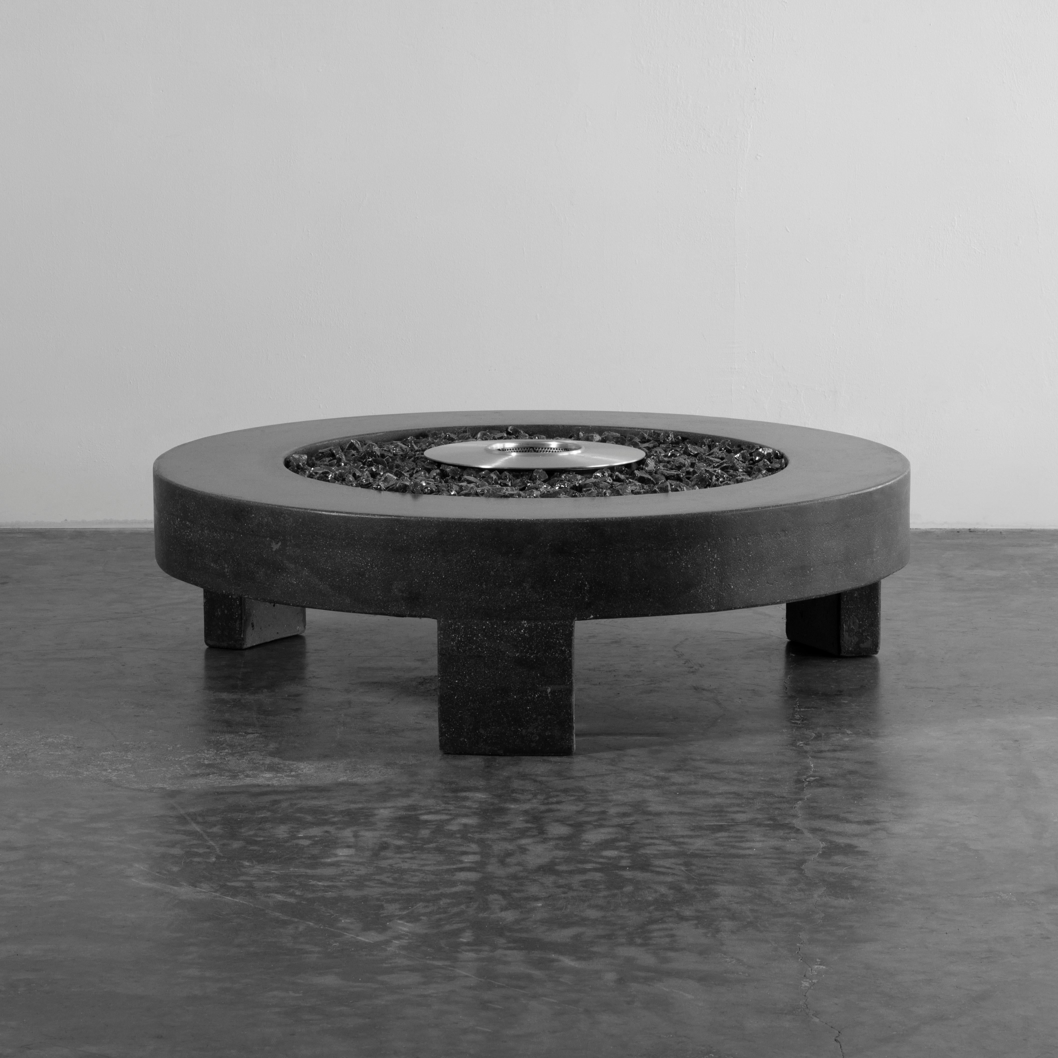 American James de Wulf 3-Legged Concrete Fire Table For Sale