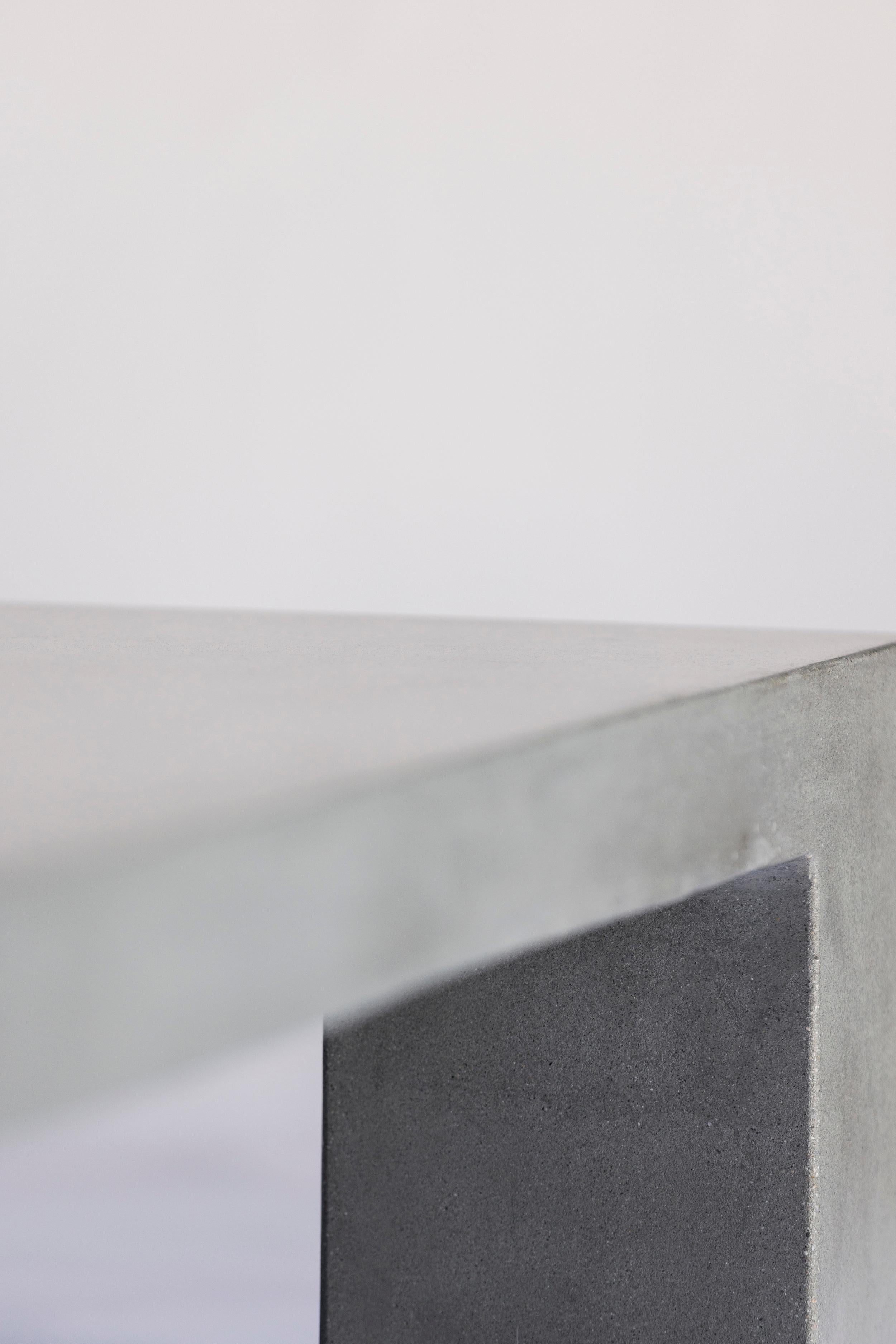 XXIe siècle et contemporain Table basse carrée à plateau James de Wulf, finition standard en vente