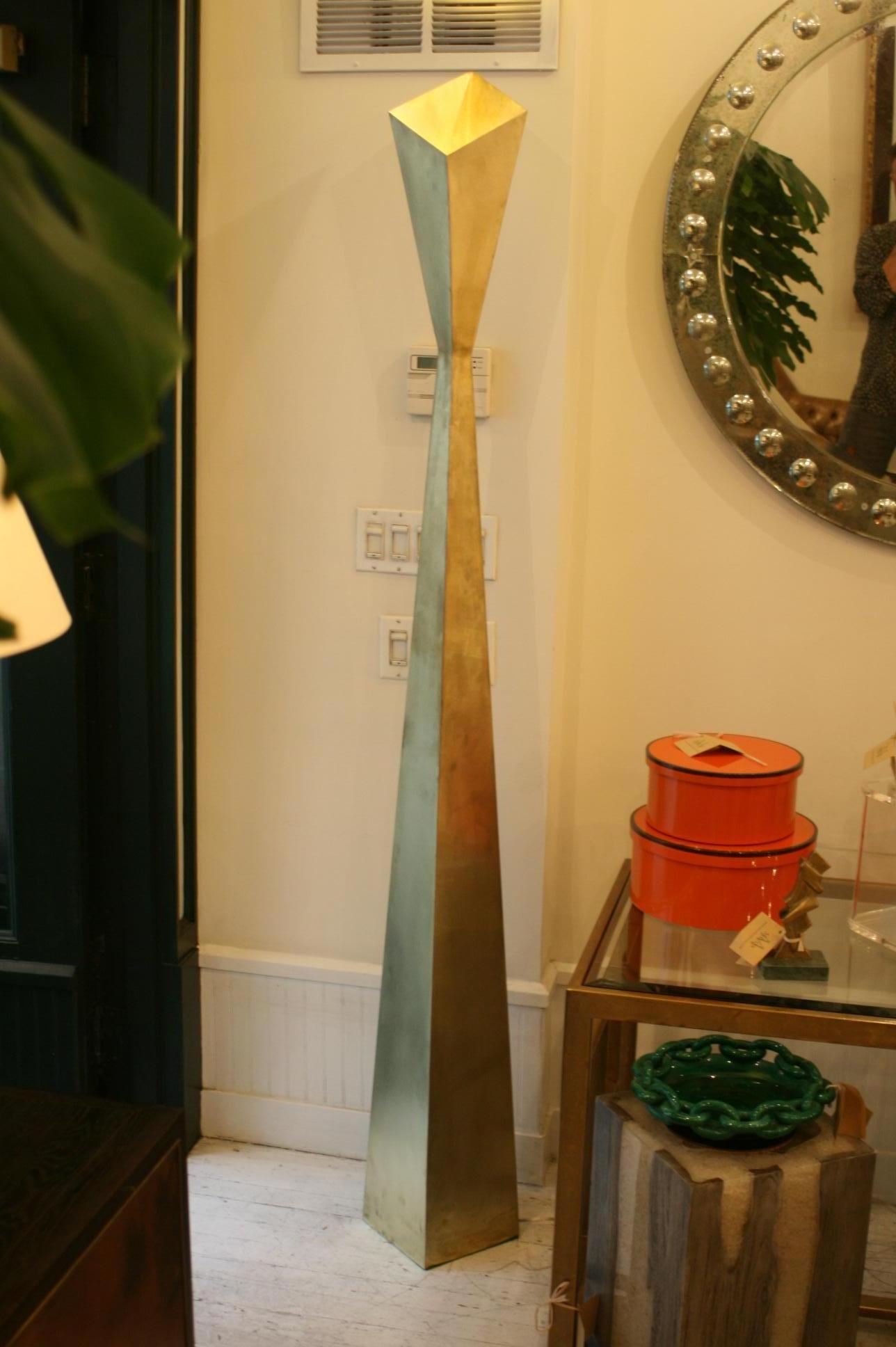 James de Wulf Brass Floor Lamp In New Condition For Sale In Los Angeles, CA