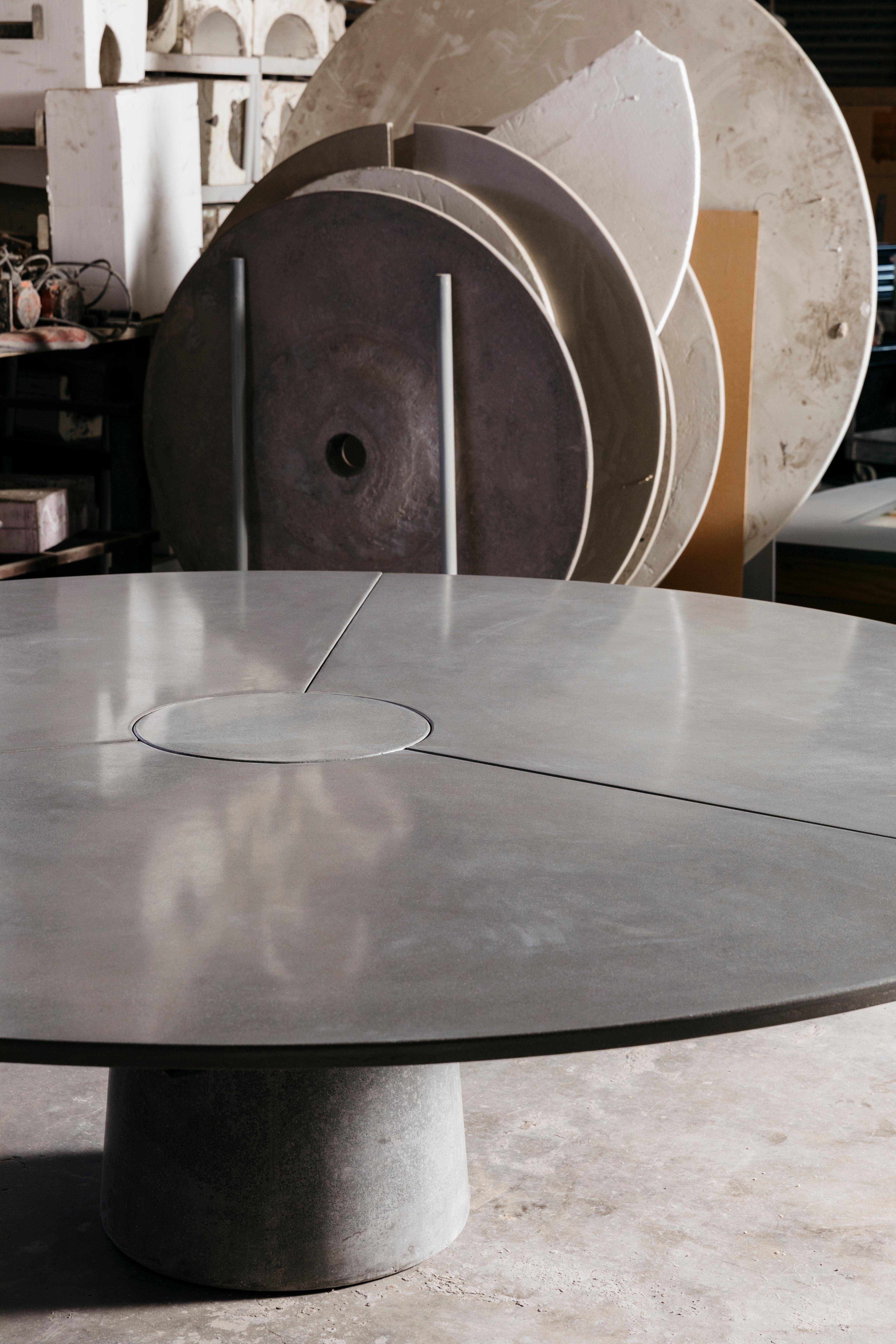 Modern James de Wulf Concrete 3-Piece Locking Round Table, 102