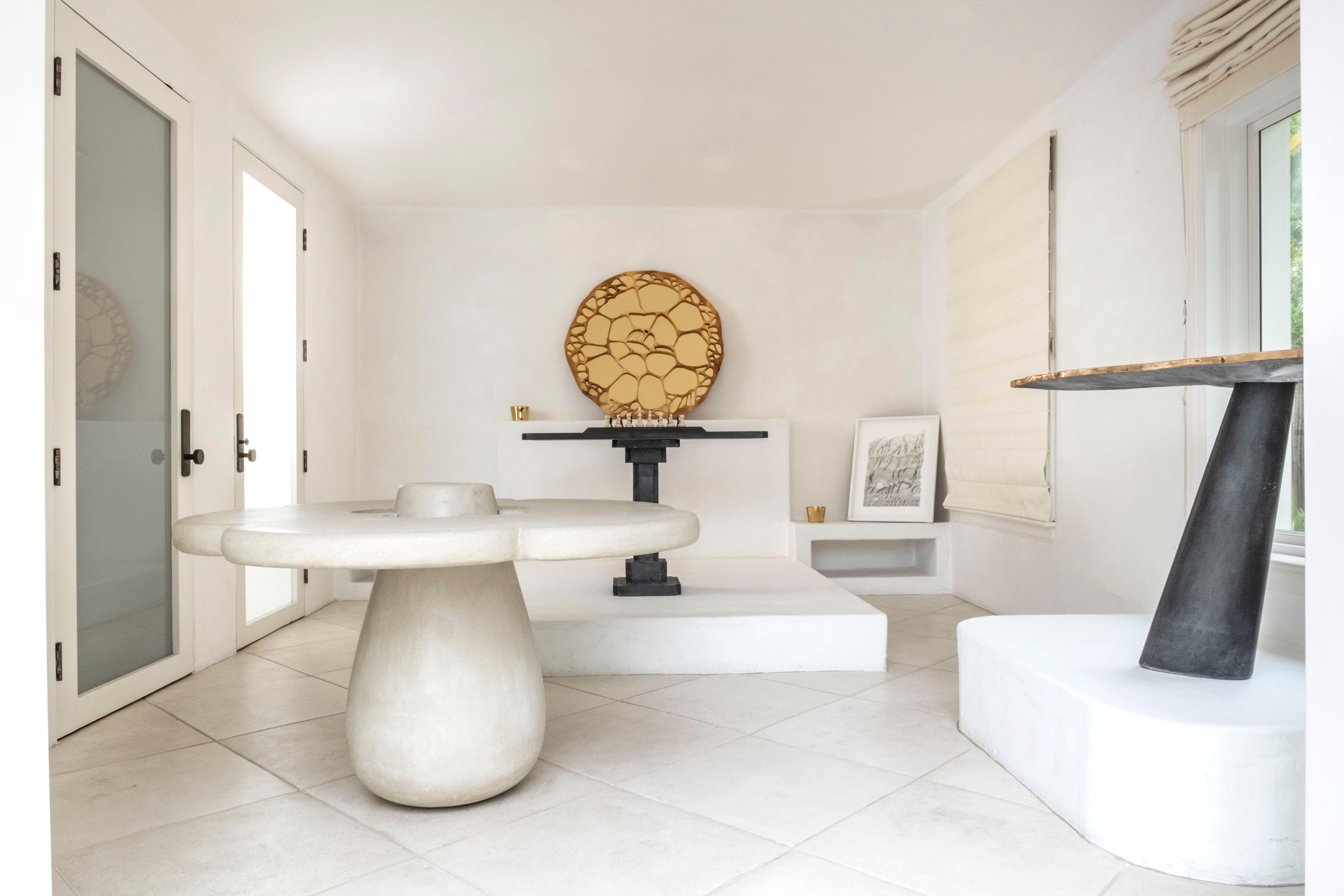 Américain Table Blueberry de James de Wulf, disponible maintenant en vente