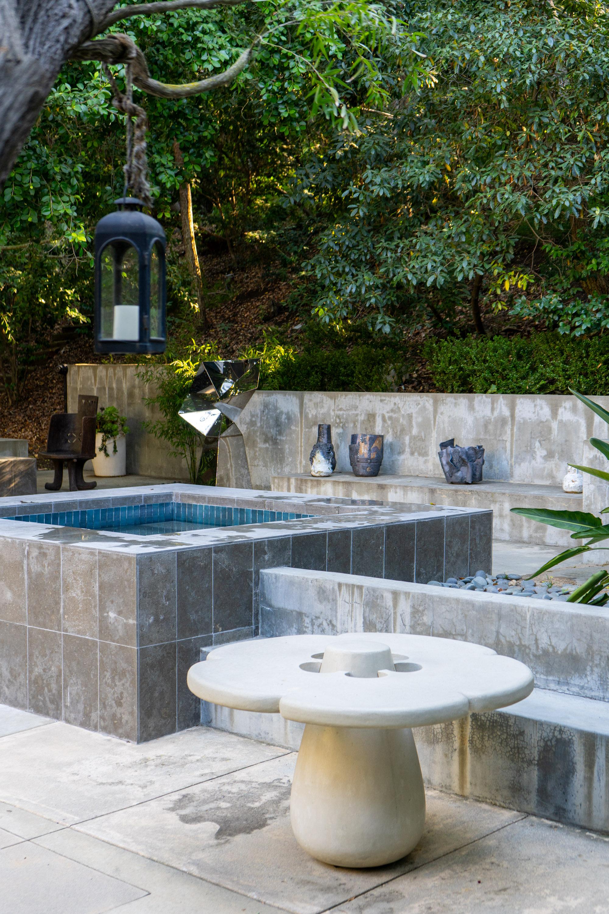 Table Blueberry de James de Wulf, disponible maintenant en vente 1