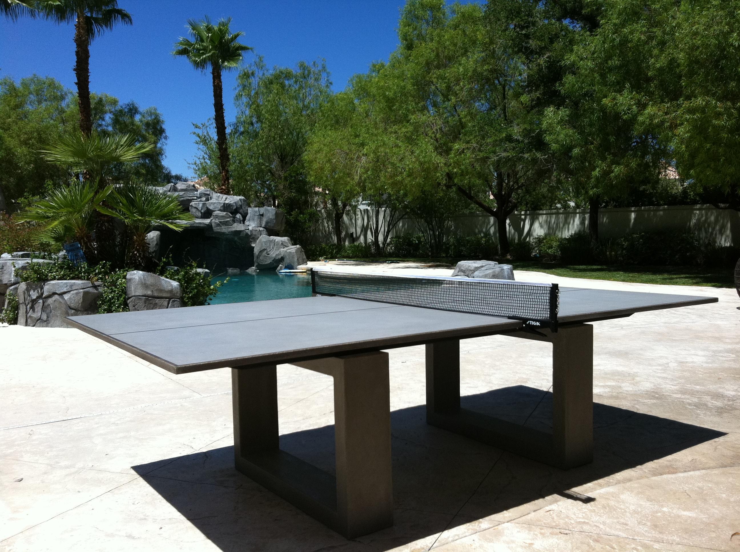 James de Wulf Concrete Ping Pong Table, Black Finish For Sale 1