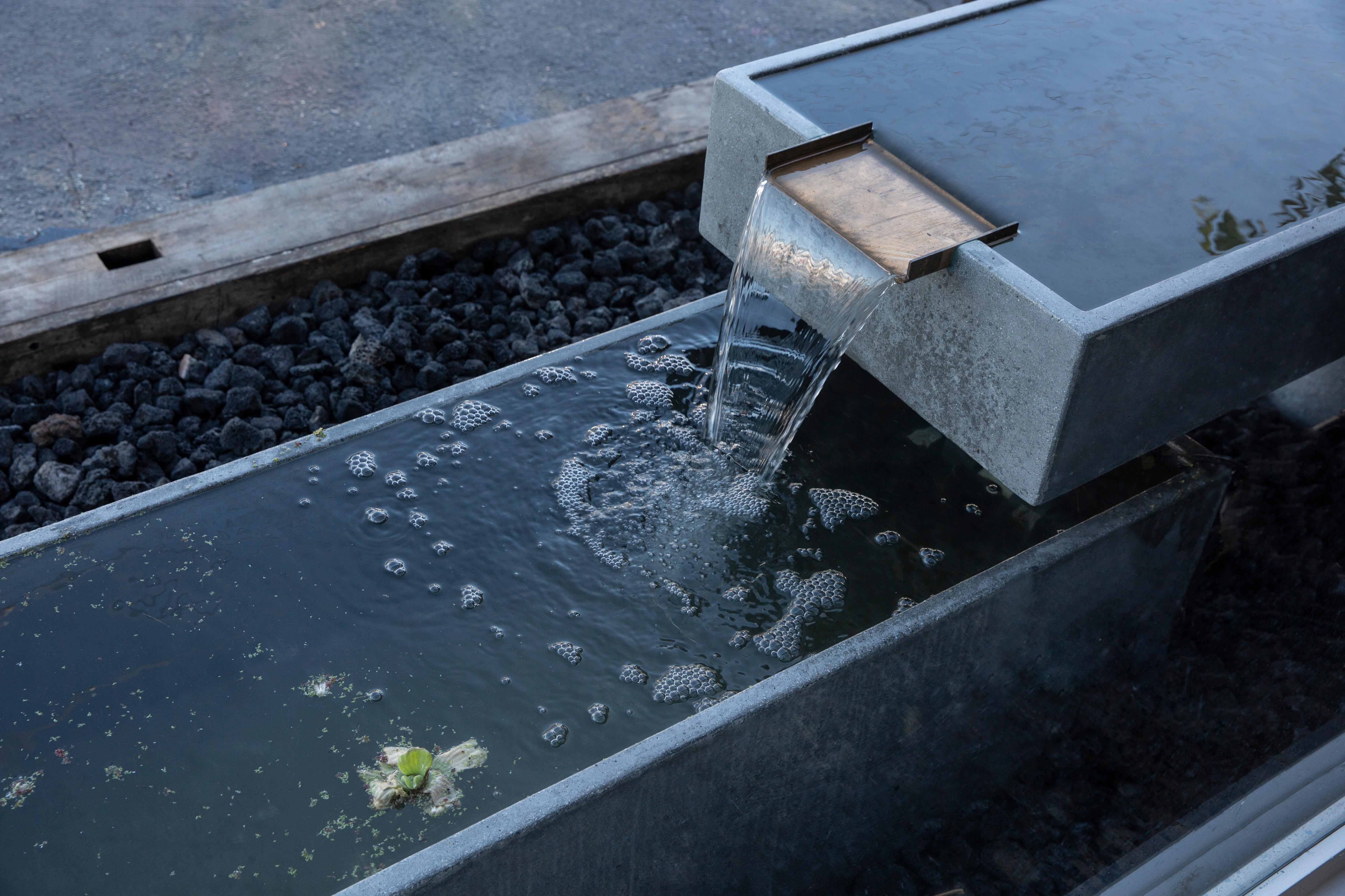 James de Wulf Custom Concrete Fountain In New Condition For Sale In Los Angeles, CA
