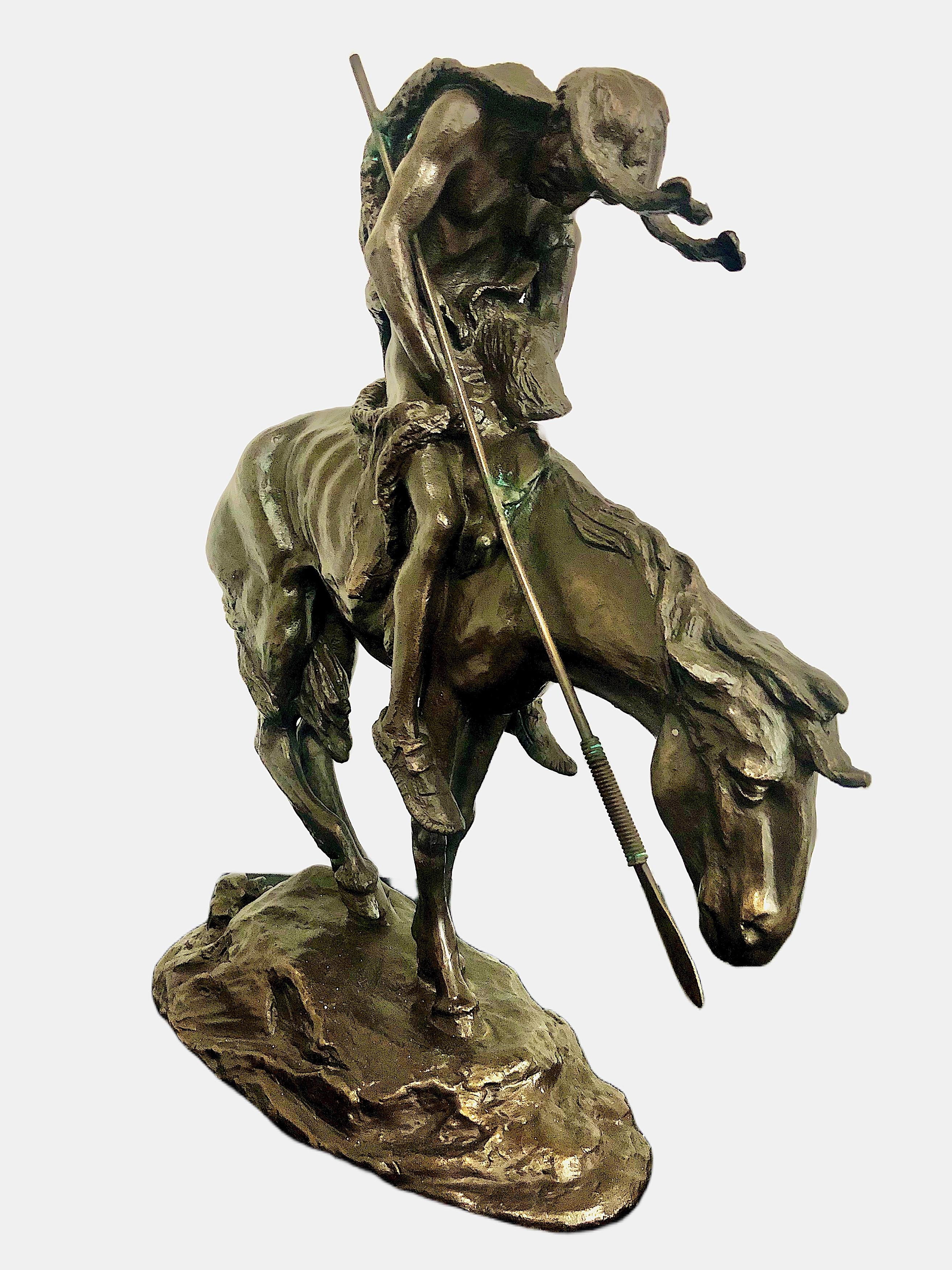 James Earle Fraser Figurative Sculpture – Bronze Reproduktion von "Das Ende des Weges"