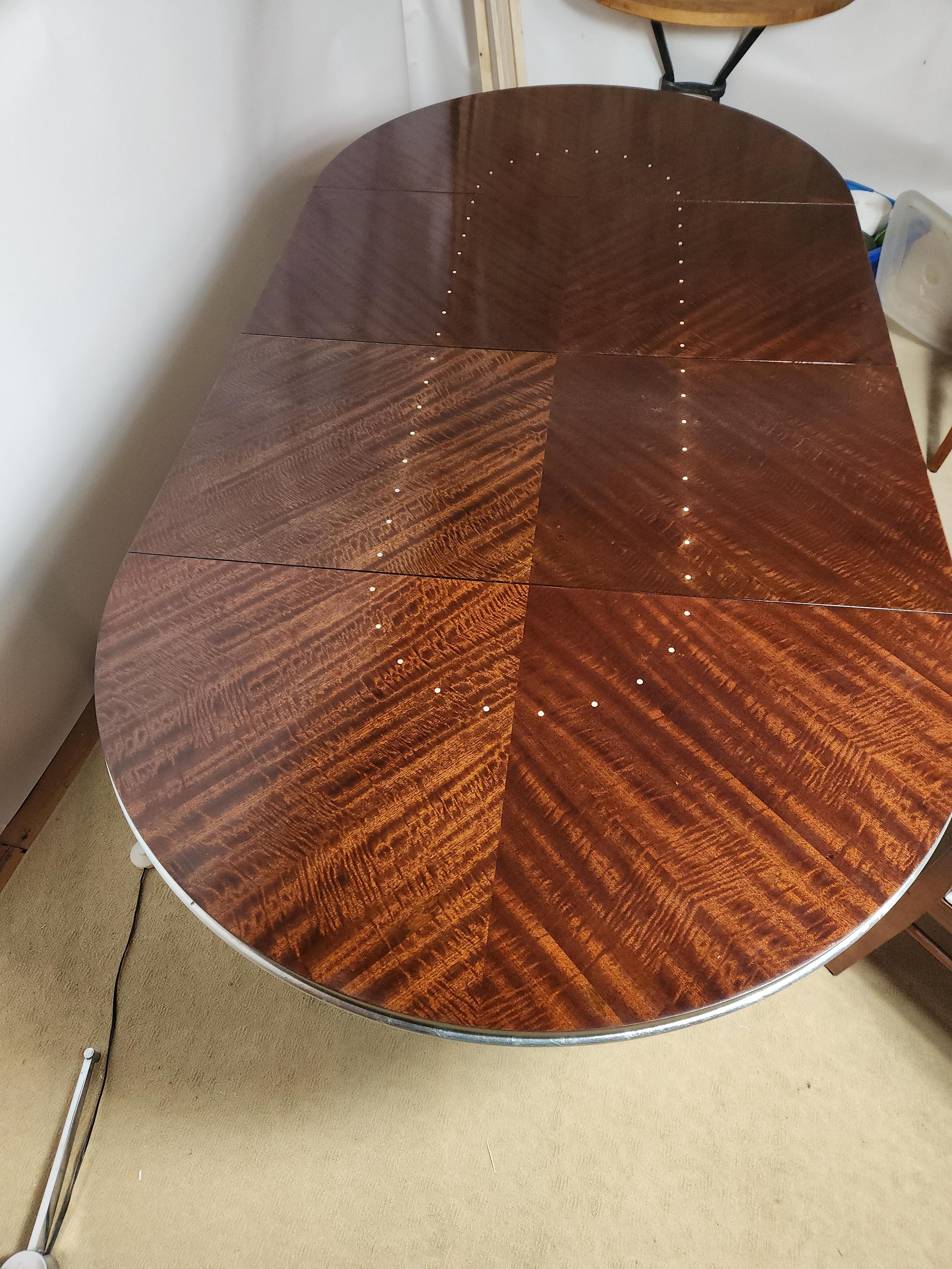 Table de salle à manger en acajou avec incrustations d'os A James Studio 1987 en vente 6