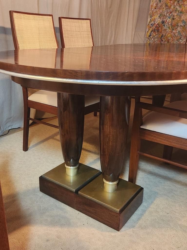 Américain Table de salle à manger en acajou avec incrustations d'os A James Studio 1987 en vente