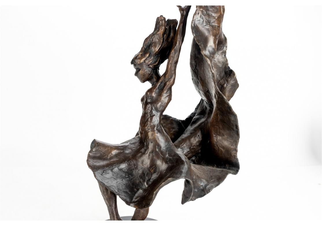 James Gabbert ( Amerikaner, geb. 1952) Bronze einer Frau, „Dusk“, signiert im Zustand „Gut“ im Angebot in Bridgeport, CT