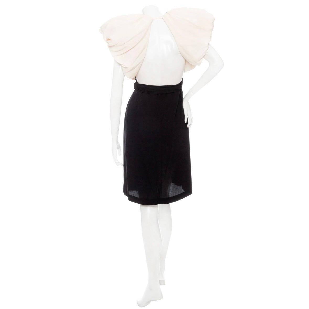 James Galanos 1980s Black and White Puff Sleeve Pleated Open Back Dress In Good Condition For Sale In Los Angeles, CA