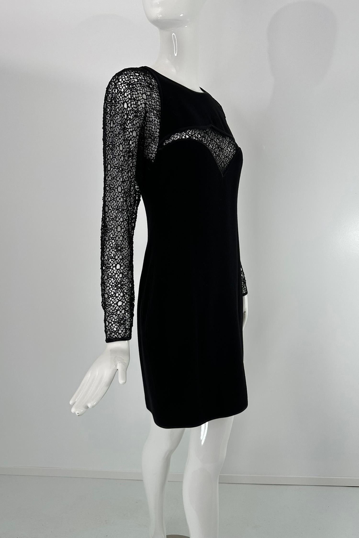 James Galanos Crepé negro con mangas de ganchillo y escote Peek a Boo  1980s en venta 8