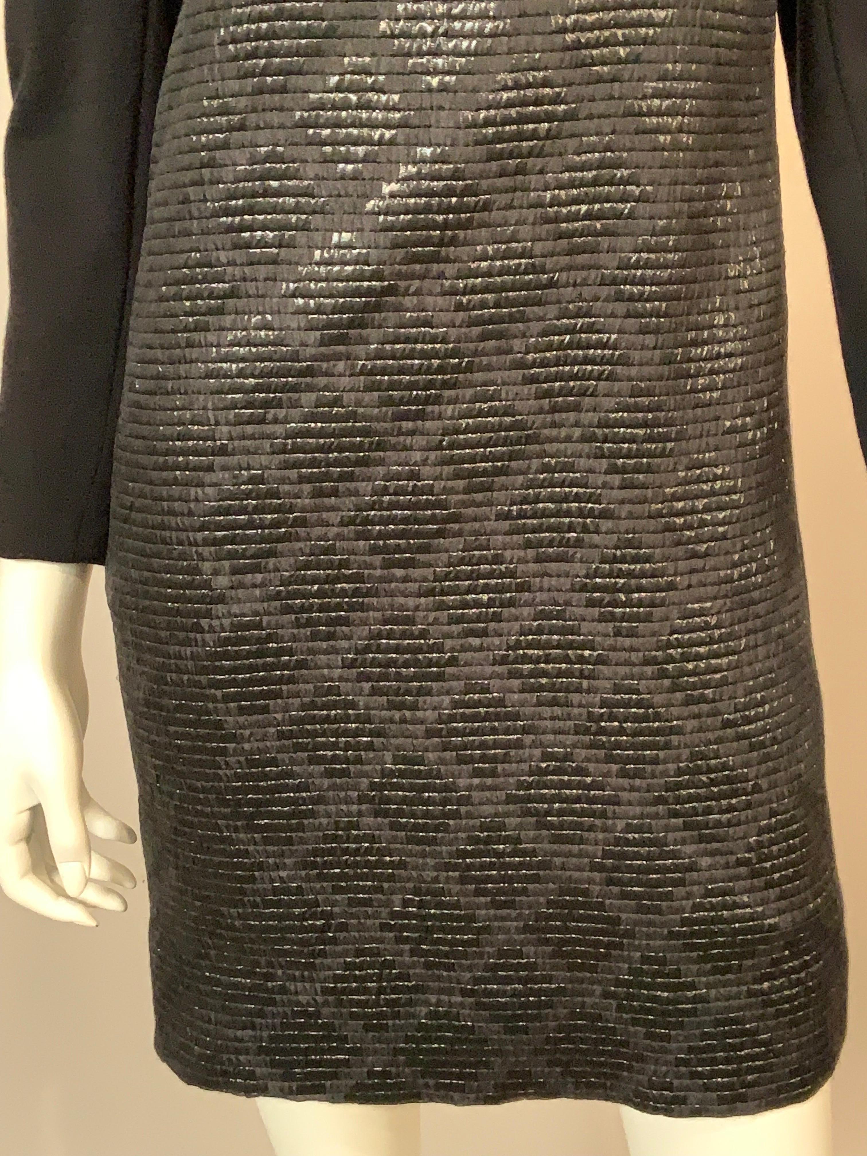James Galanos - Robe noire métallisée en soie tissée sur le devant et corps en jersey de laine Pour femmes en vente