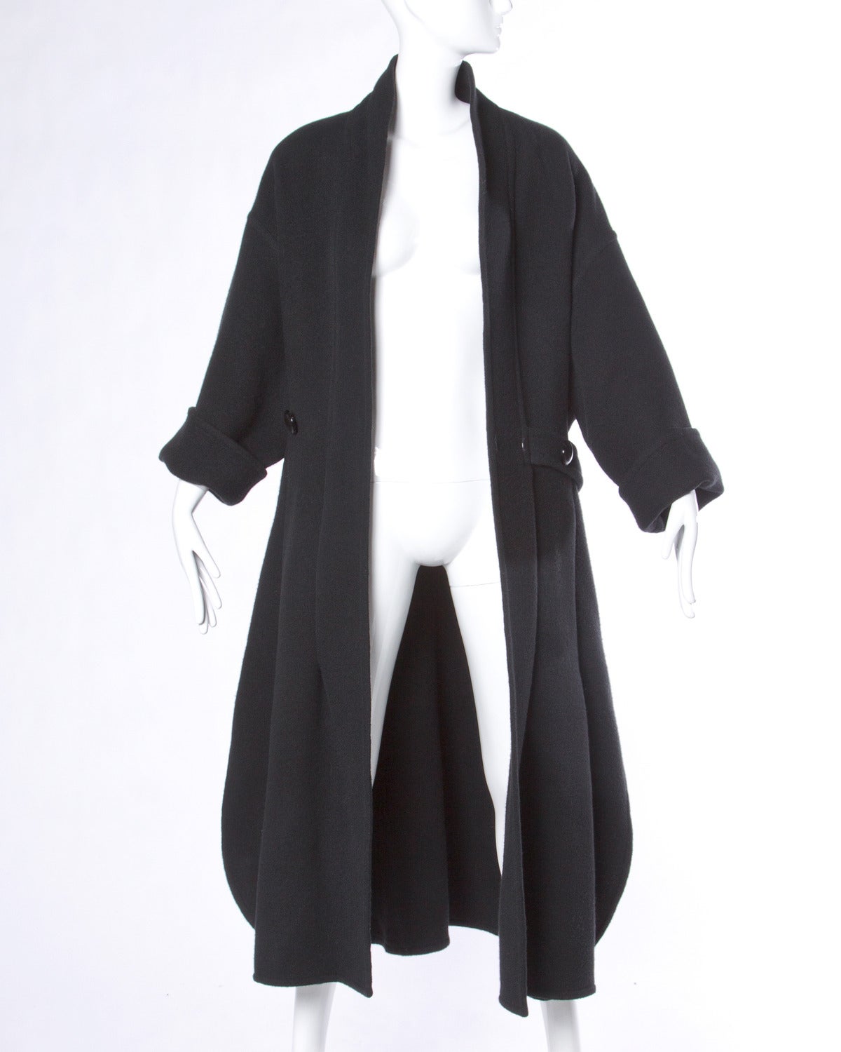 James Galanos for Neiman Marcus Unusual Black Wool/ Cashmere Vintage Coat In Excellent Condition For Sale In Sparks, NV