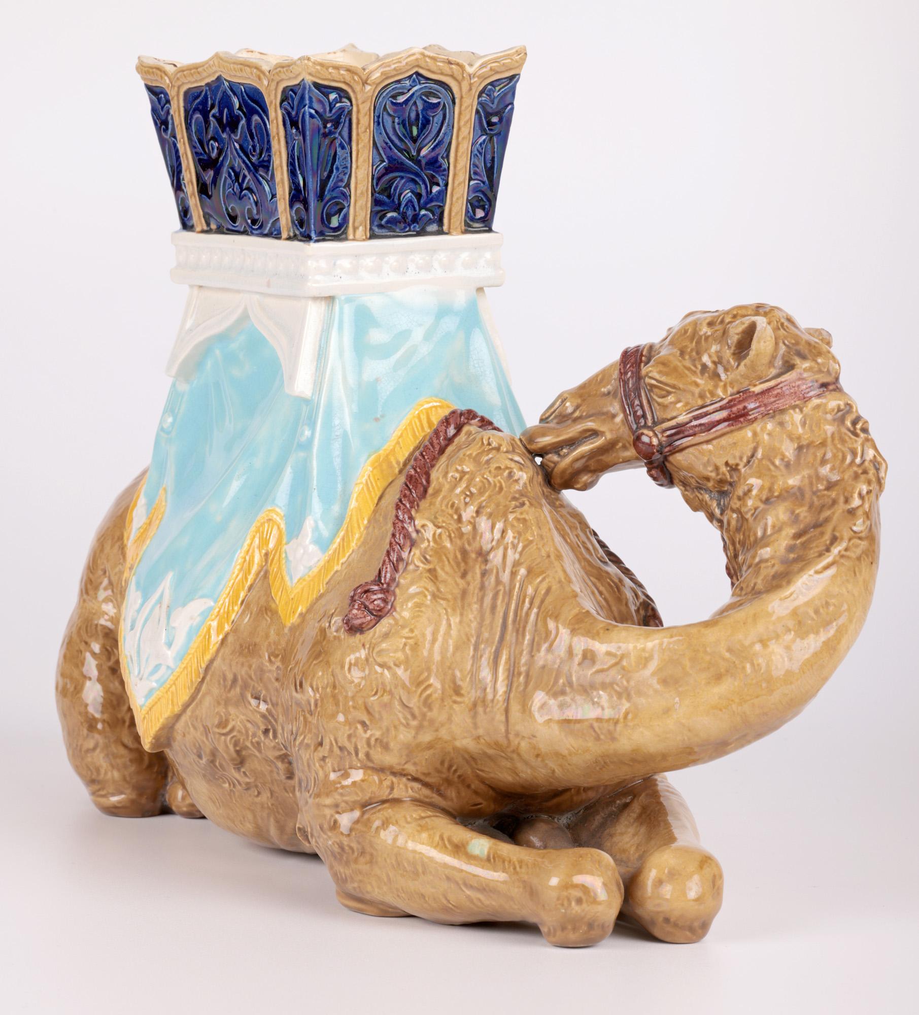 Fin du XIXe siècle James Hadley Royal Worcester Rare Majolica Camel & Howdah en vente
