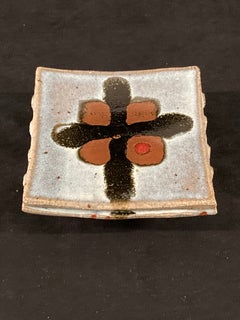 James Hake (geb. 1979), eine Schale aus Steingut aus dem Studio Pottery. Tenmoku kaki & nuka Glasur
