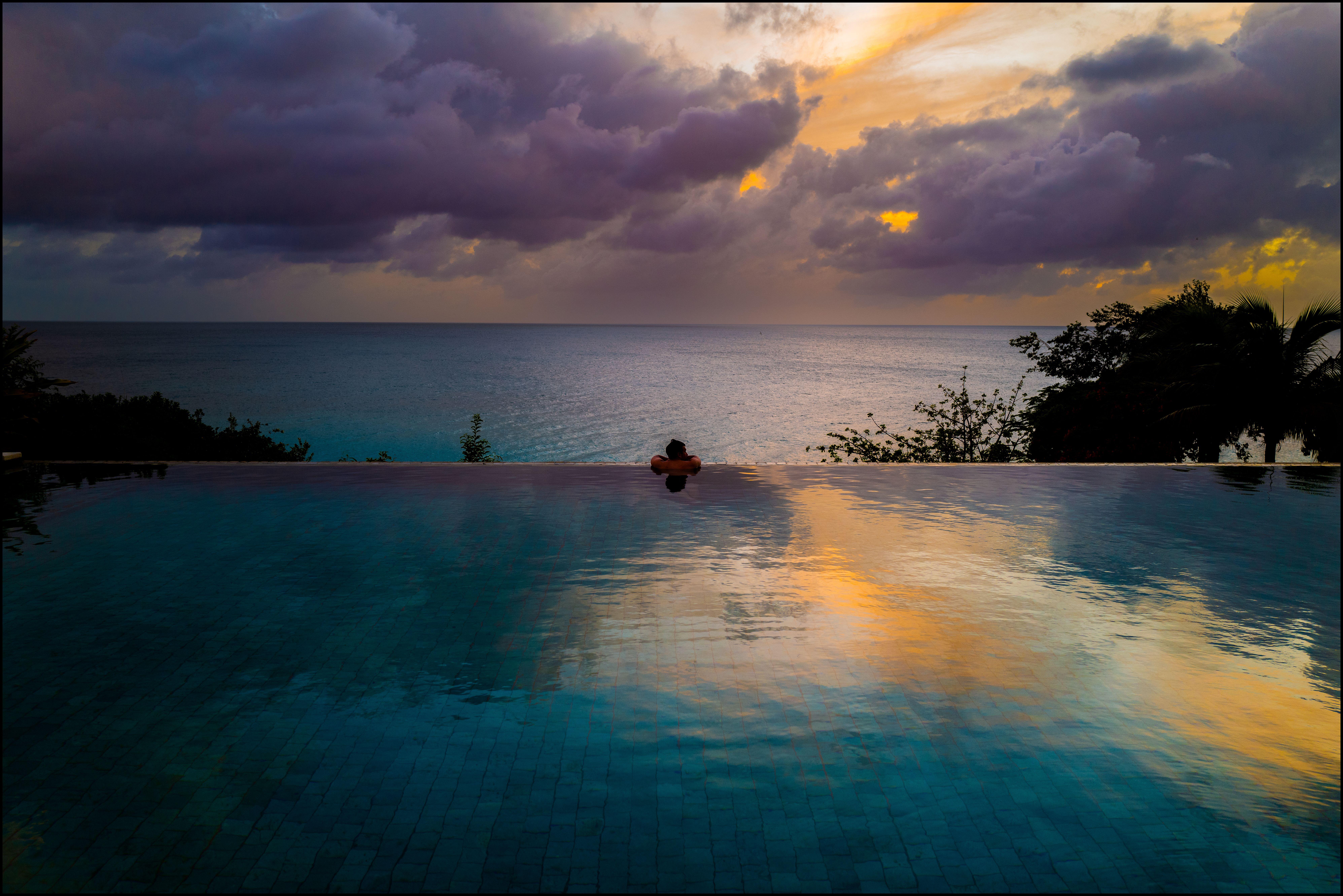 James Hayman Black and White Photograph – Sky & Water, Anguilla (gerahmt)