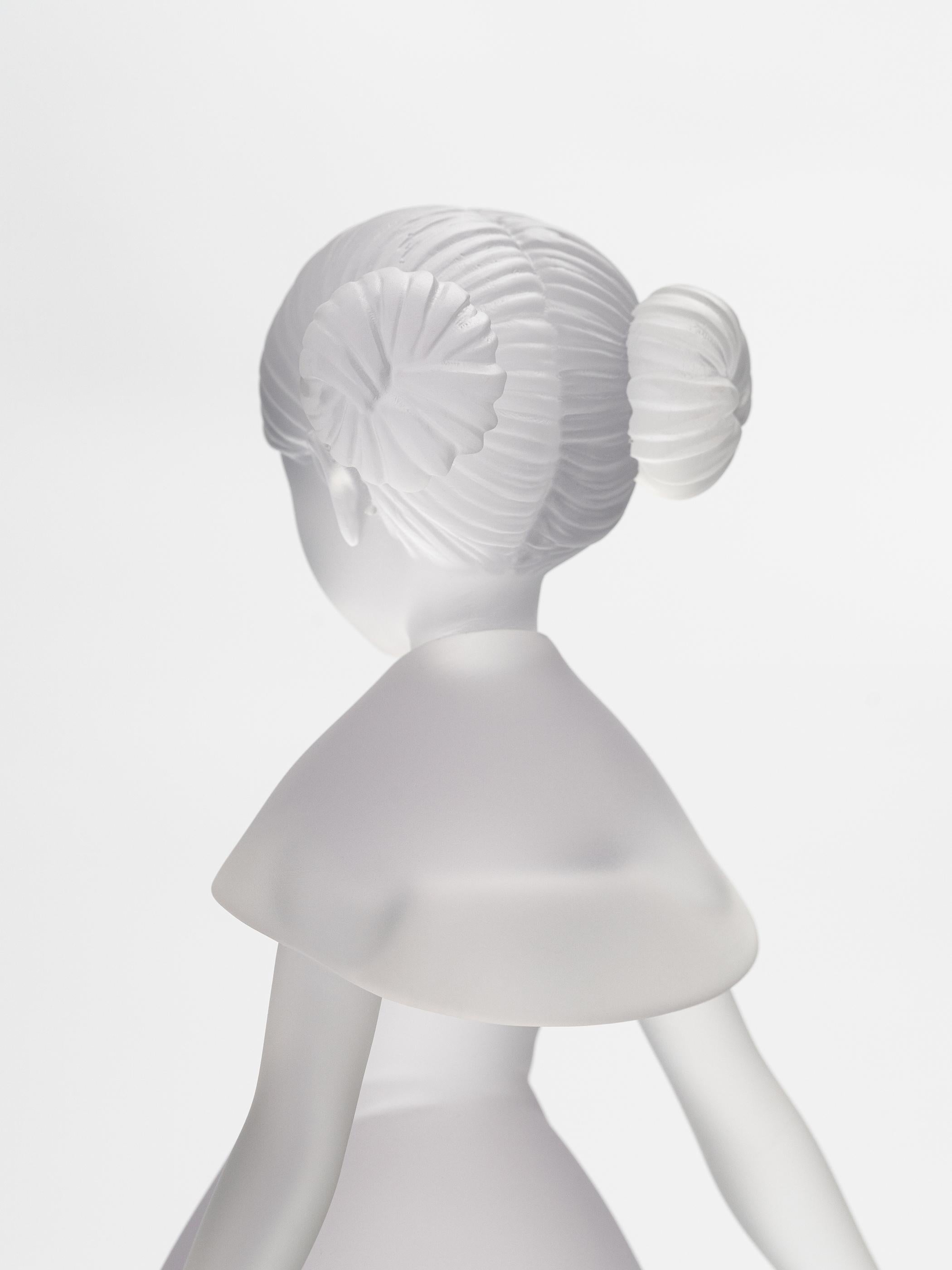 Lucid Maze James Jean Scultura in resina con base in vendita 1