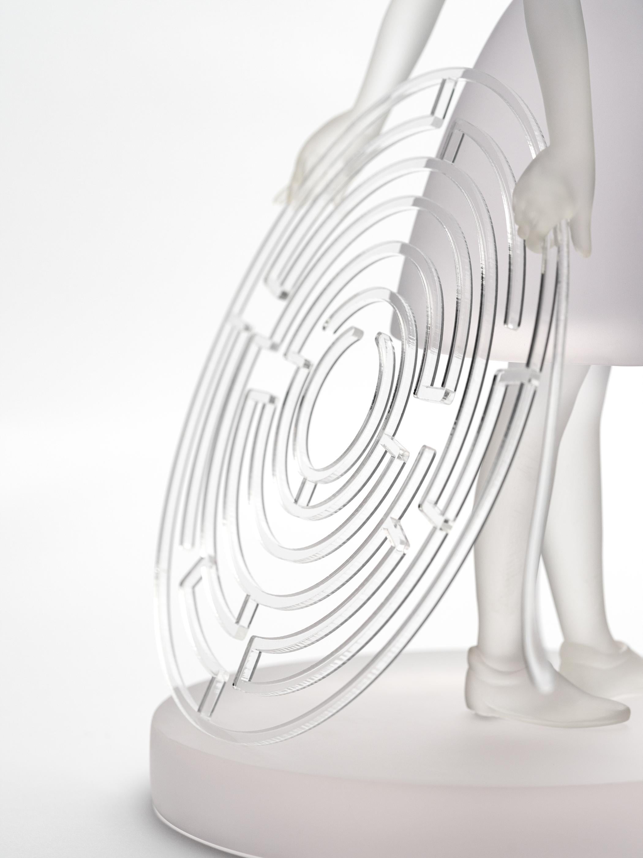 Lucid Maze James Jean Scultura in resina con base in vendita 4