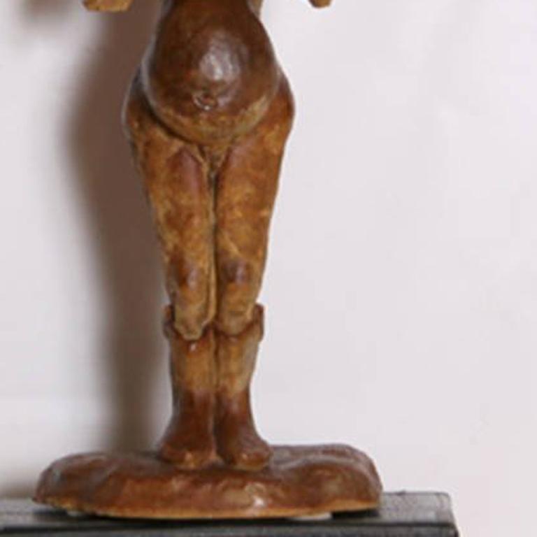 Monkey Girl II, scultura in rame e resina di James Johnson in vendita 3