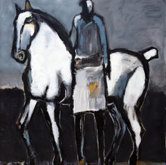 Weißes Pferd mit stehendem Reiter