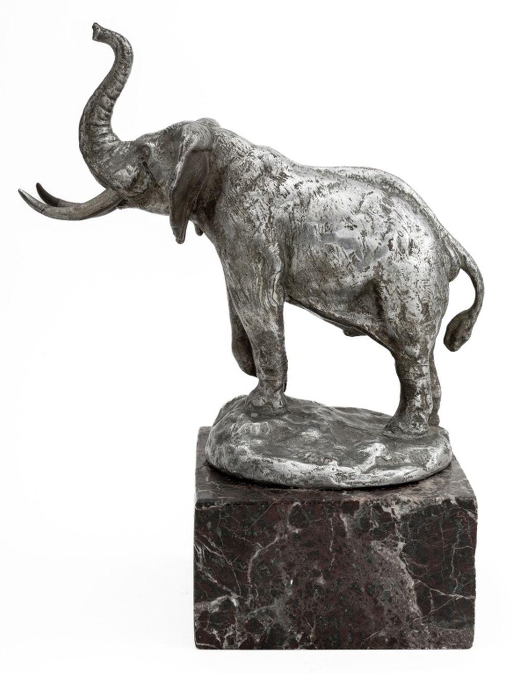 Scultura di elefante in bronzo argentato di James Clark In condizioni buone in vendita a Astoria, NY