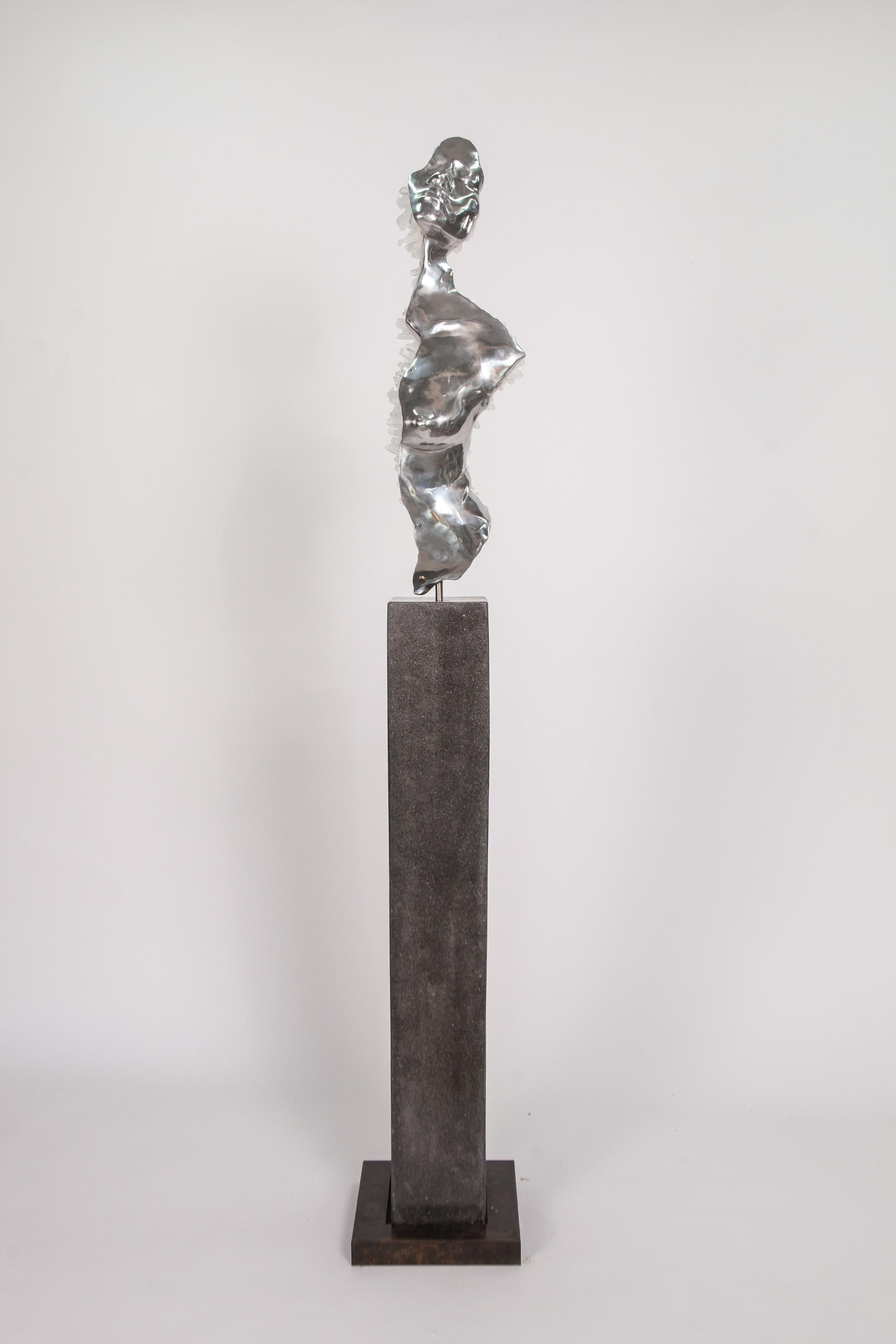 LIMINALER ZUSTAND  Klare Quarzkristalle, Aluminium-Skulptur im Angebot 2
