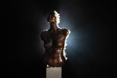 ÉTAT LIMINAL  Cristaux de quartz transparents, sculpture en bronze