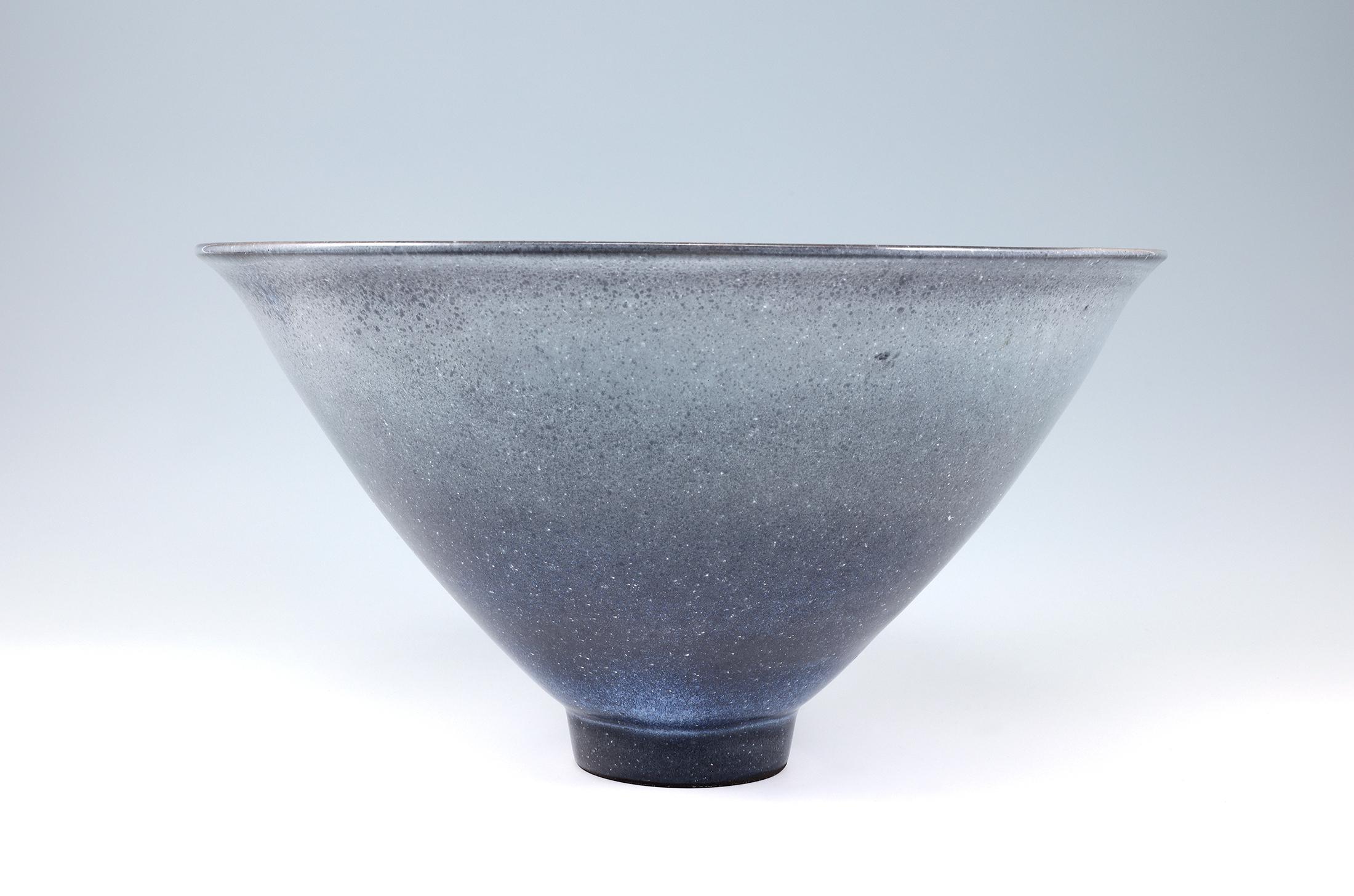 American James Lovera, Stoneware Large Gray and Blue Bowl, USA, 1990's For Sale