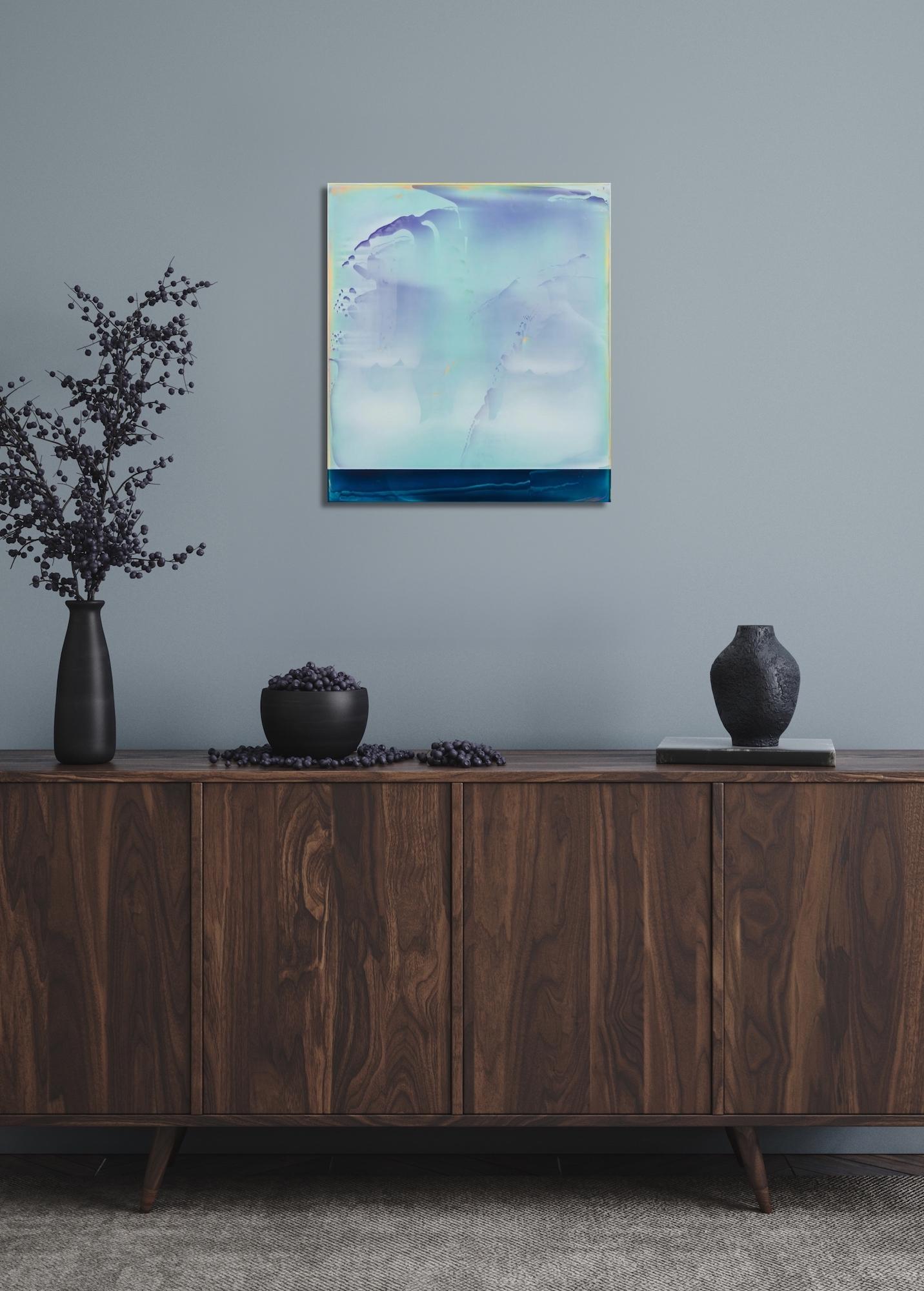 Lucent (3/19) von James Lumsden - Abstrakte Farbmalerei, türkis und marineblau im Angebot 2