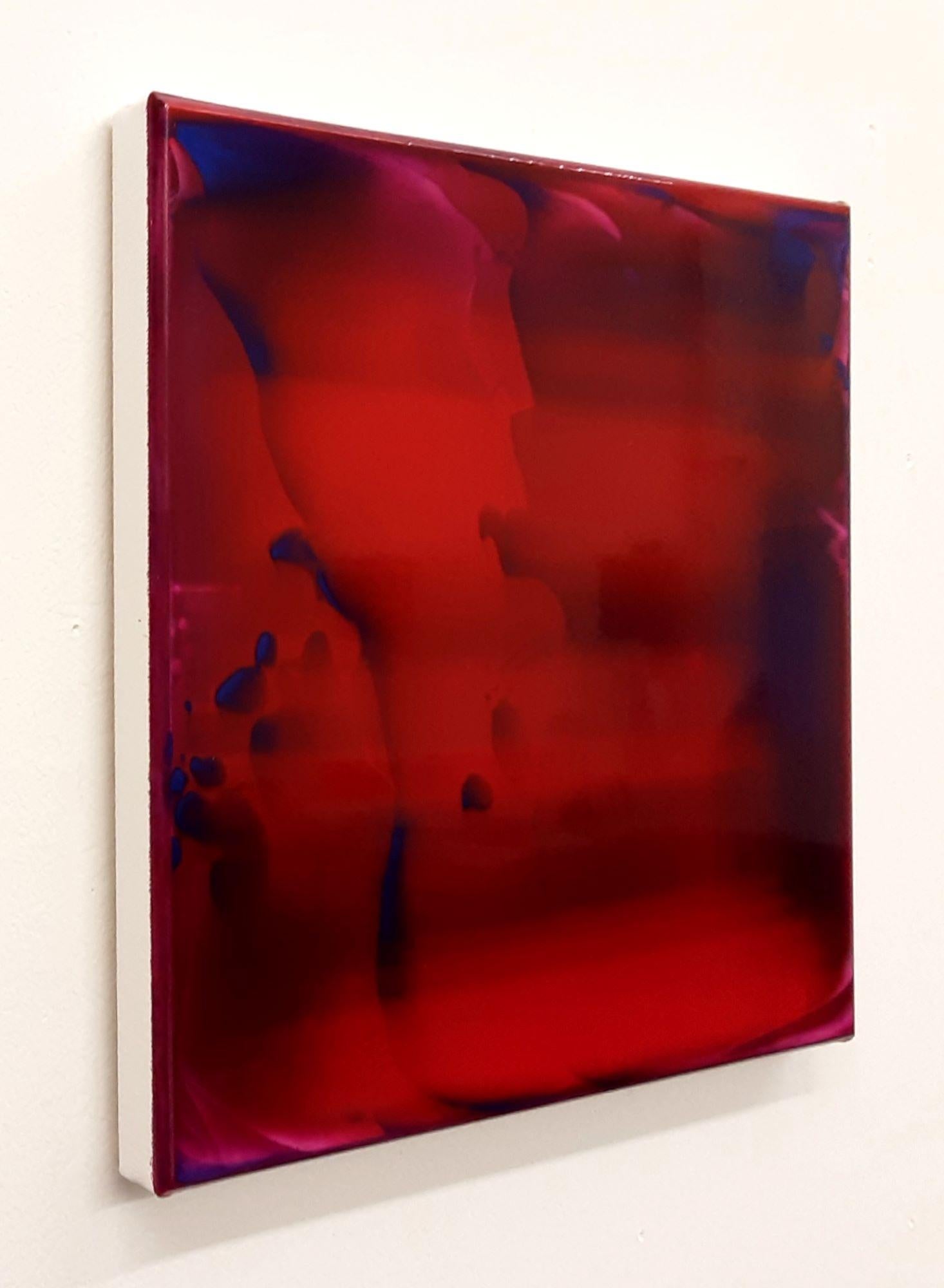 Resonanz (30/21) von James Lumsden - Abstrakte Malerei, tiefrot, glänzend, blau im Angebot 2