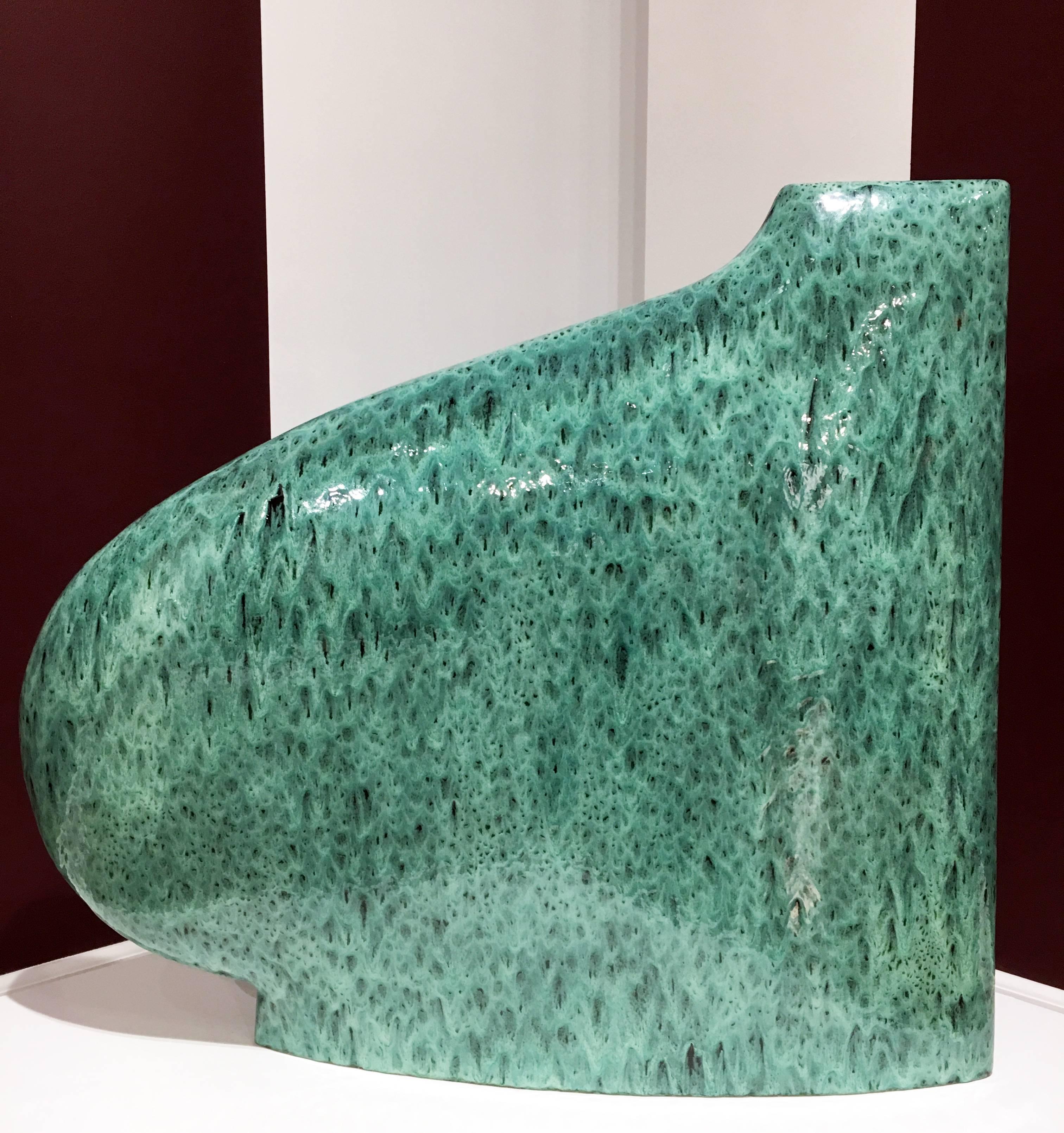 "Grün/Schwarz 317", Minimalistische Keramik-Skulptur mit lebendiger Glasur, Liminal 