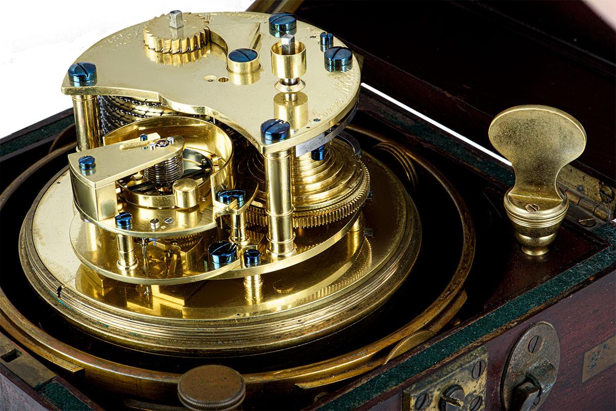 James McCabe Rare Marine Chronometer Eight Days Vintage Brass Silvered Dial 3